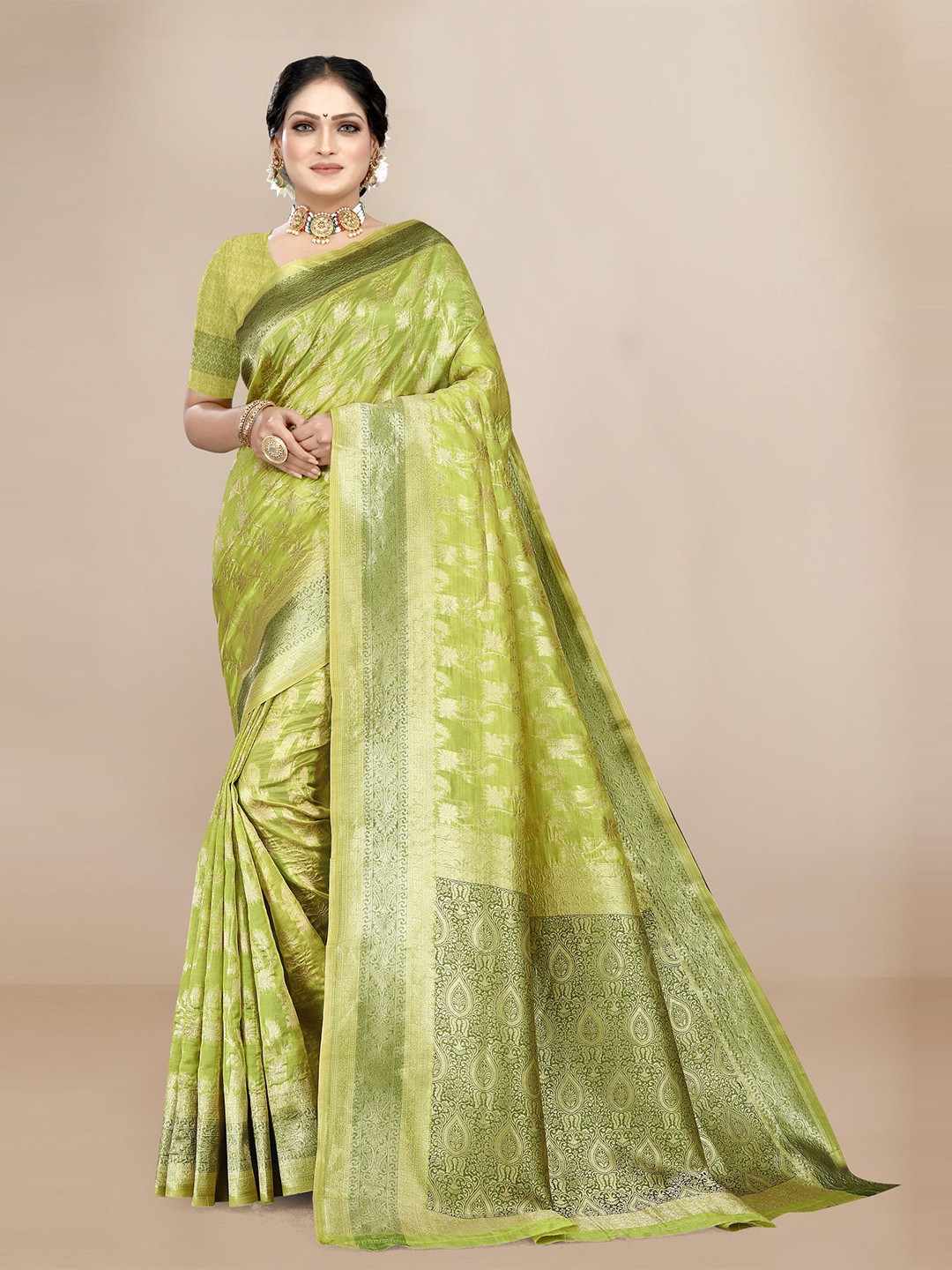 

VAIRAGEE Lime Green & Gold-Toned Woven Design Zari Organza Saree