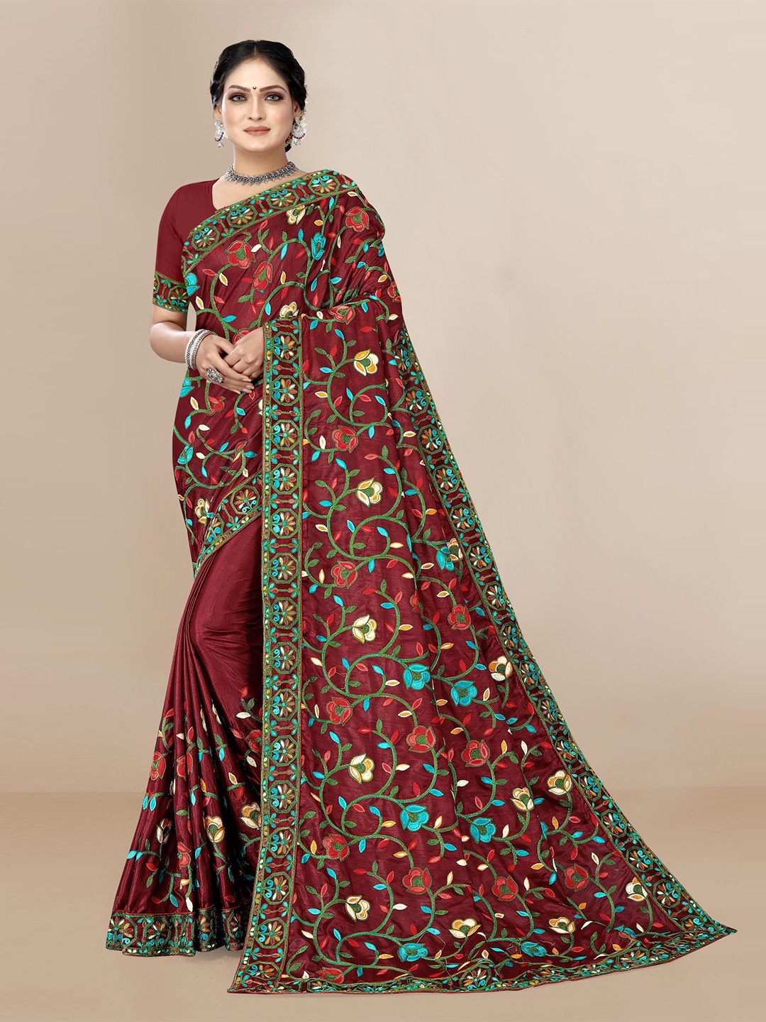 

VAIRAGEE Maroon & Green Floral Silk Blend Saree