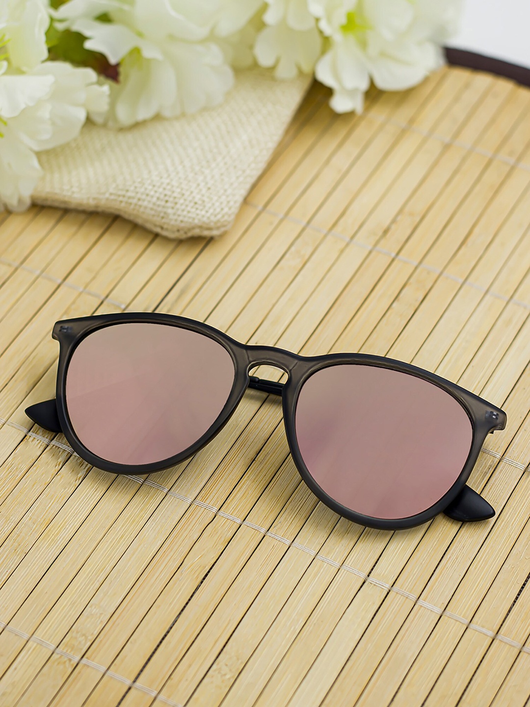 

Bellofox Pink Lens & Black Oversized Sunglasses Bellofox Leslie Sunnies