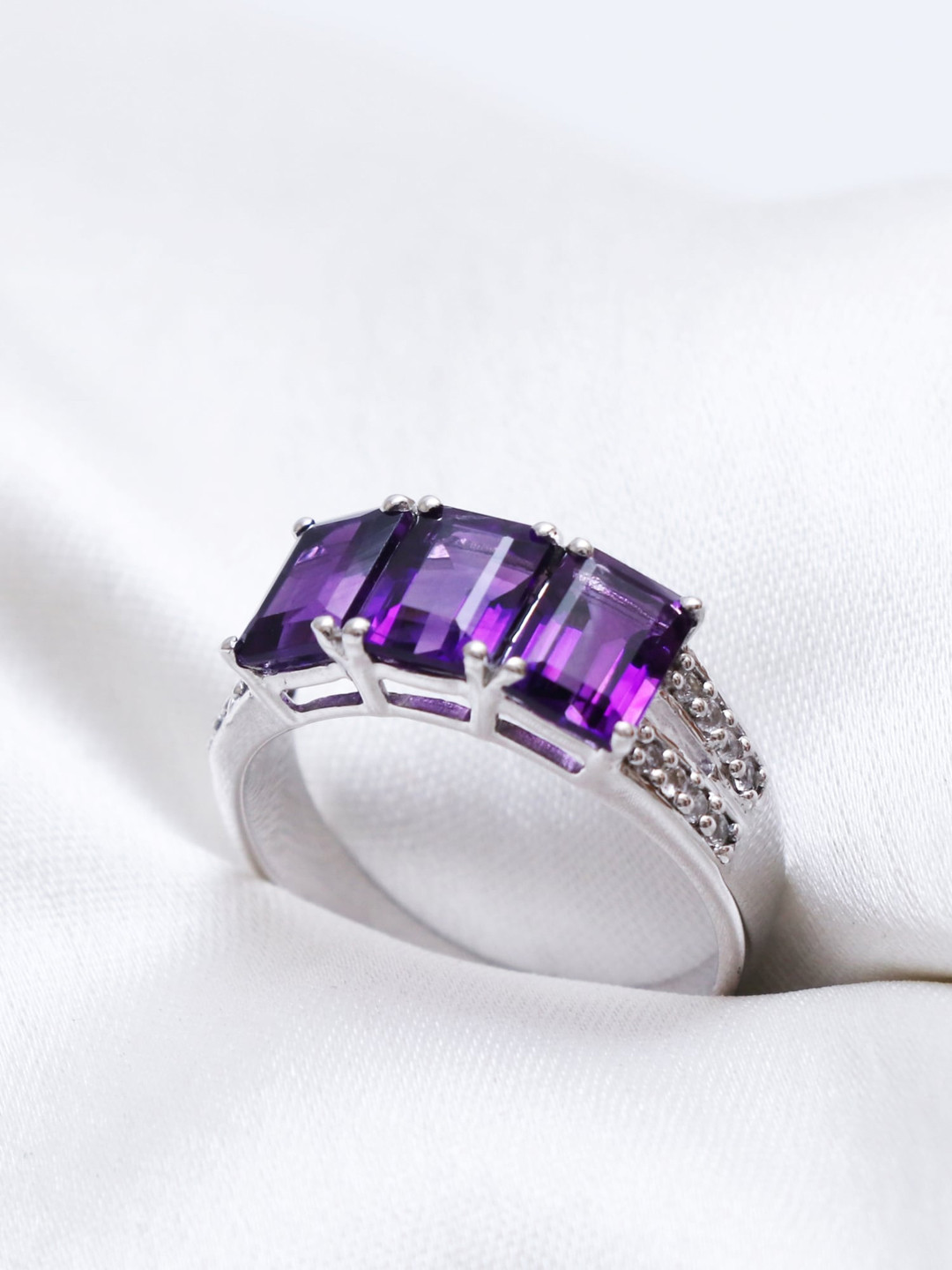 

HIFLYER JEWELS Silver-Toned Purple Amethyst Stone-Studded Finger Ring