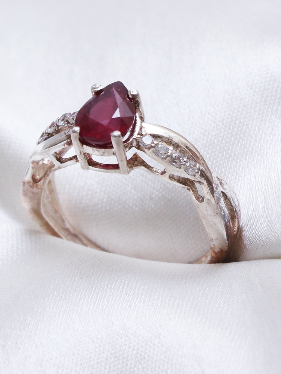 

HIFLYER JEWELS Red & Silver-Plated 925 Sterling Cubic Zirconia Studded Finger Ring