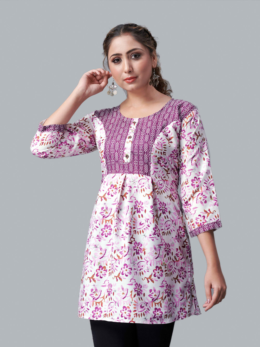 

Fashion FRICKS Women Purple & White Floral Printed Pleated Kurti