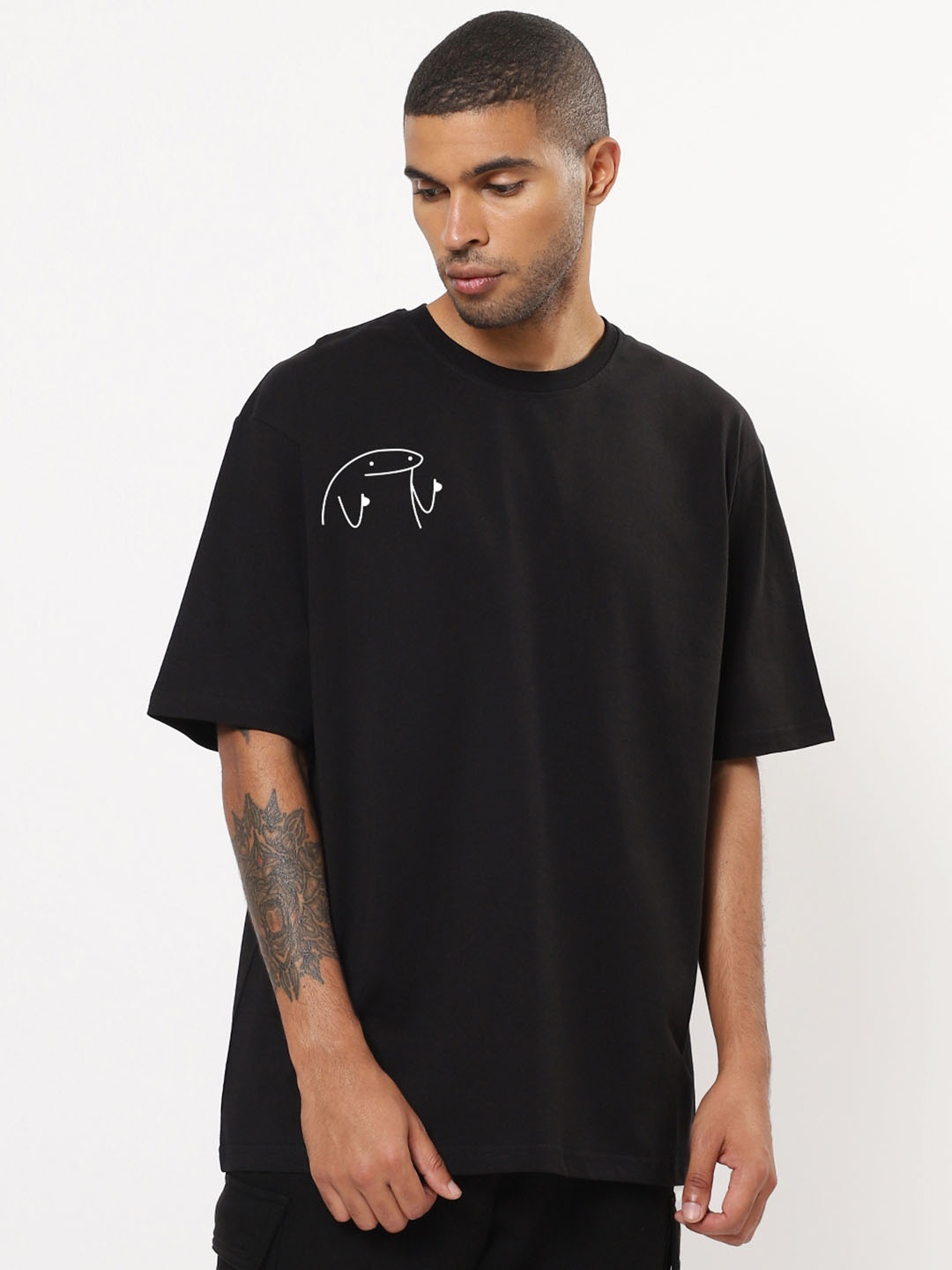 

Mad Over Print Men Black Printed Drop-Shoulder Sleeves Oversized Cotton T-shirt