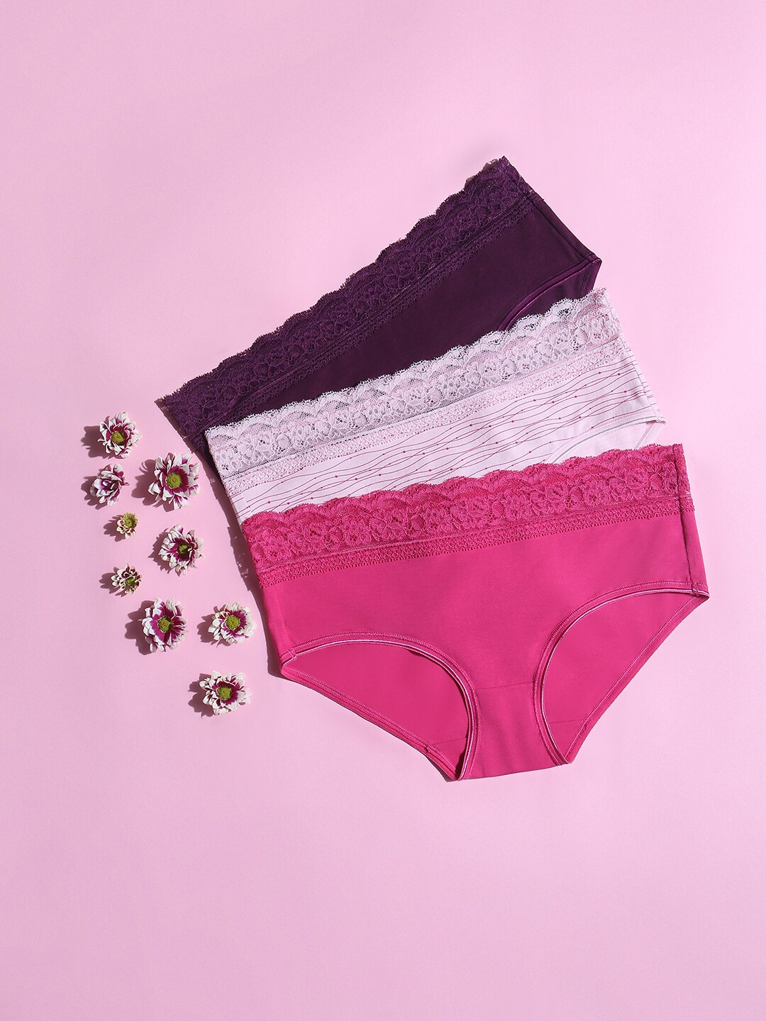 

Vero Moda Intimates Women Pack Of 3 Pink & Burgundy Solid Lace Detailed Hipster Briefs