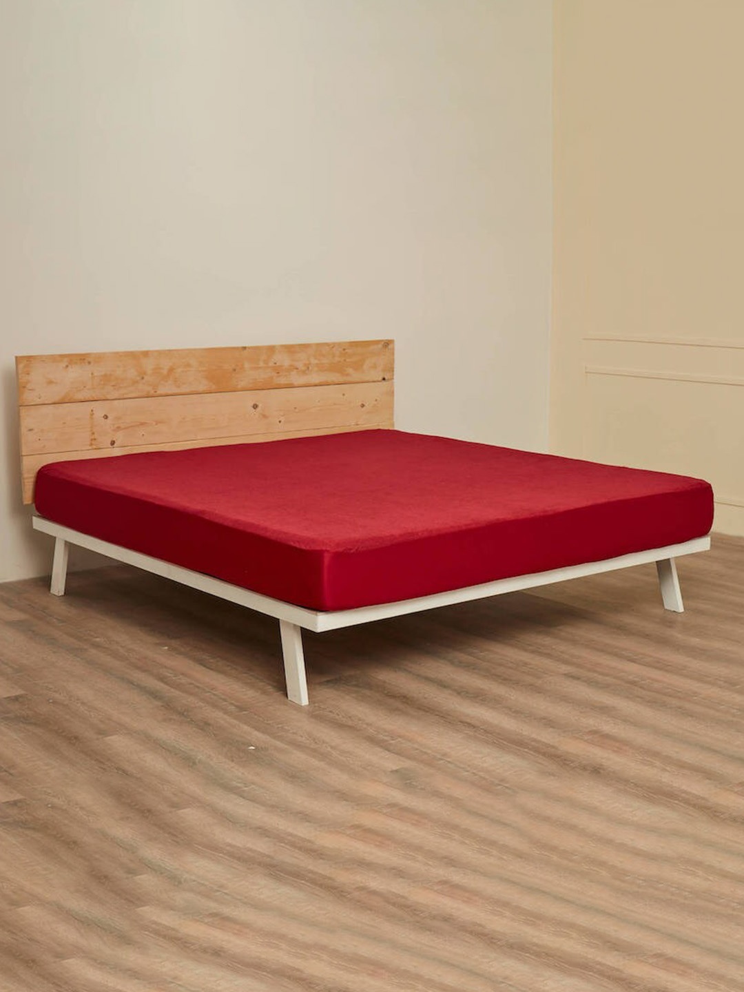 

wakefit Maroon Solid Waterproof Single Size 200 GSM Mattress Protector