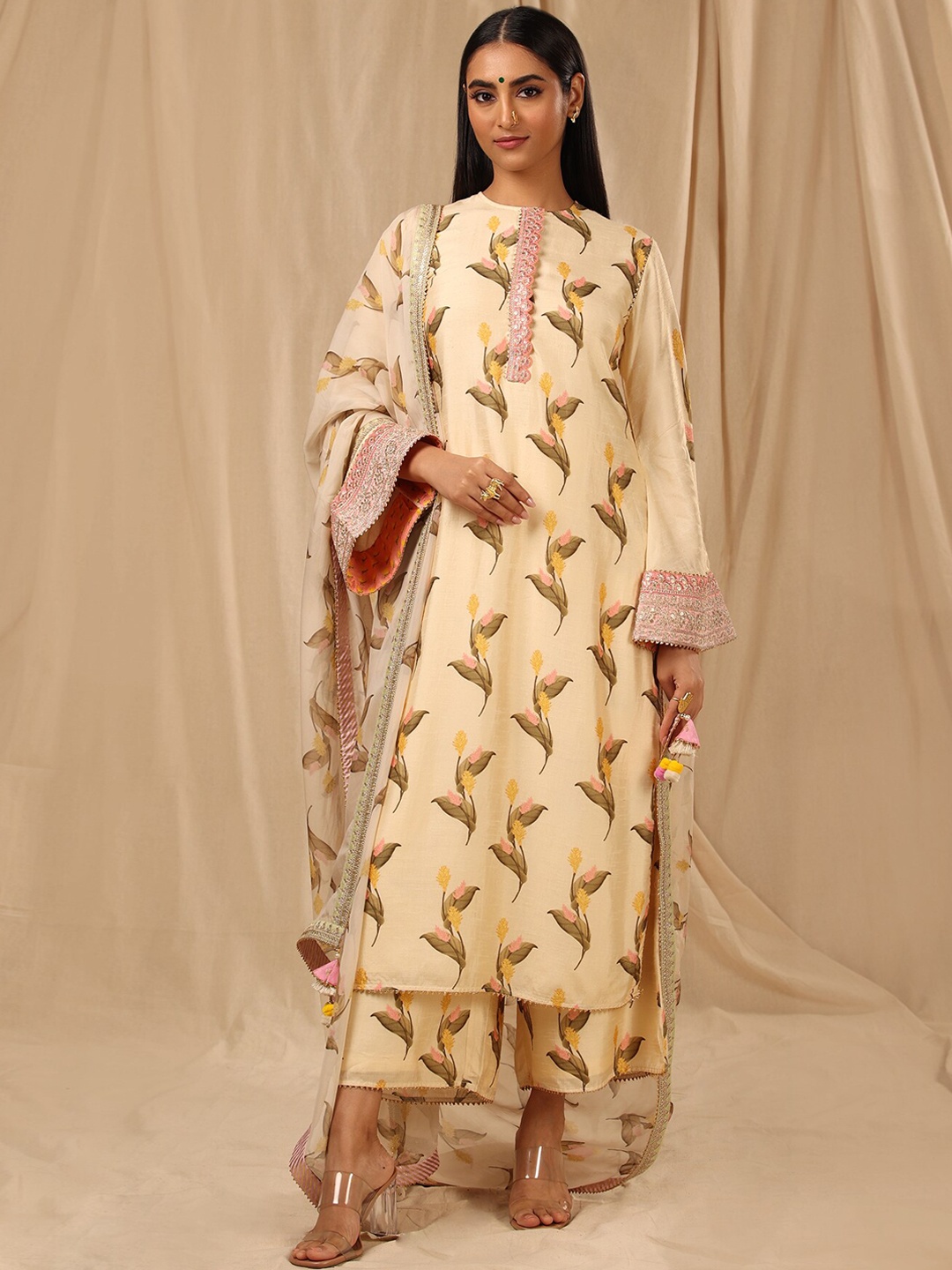 

Masaba Women Cream-Coloured Floral Printed Raw Silk Kurta with Palazzos & With Dupatta