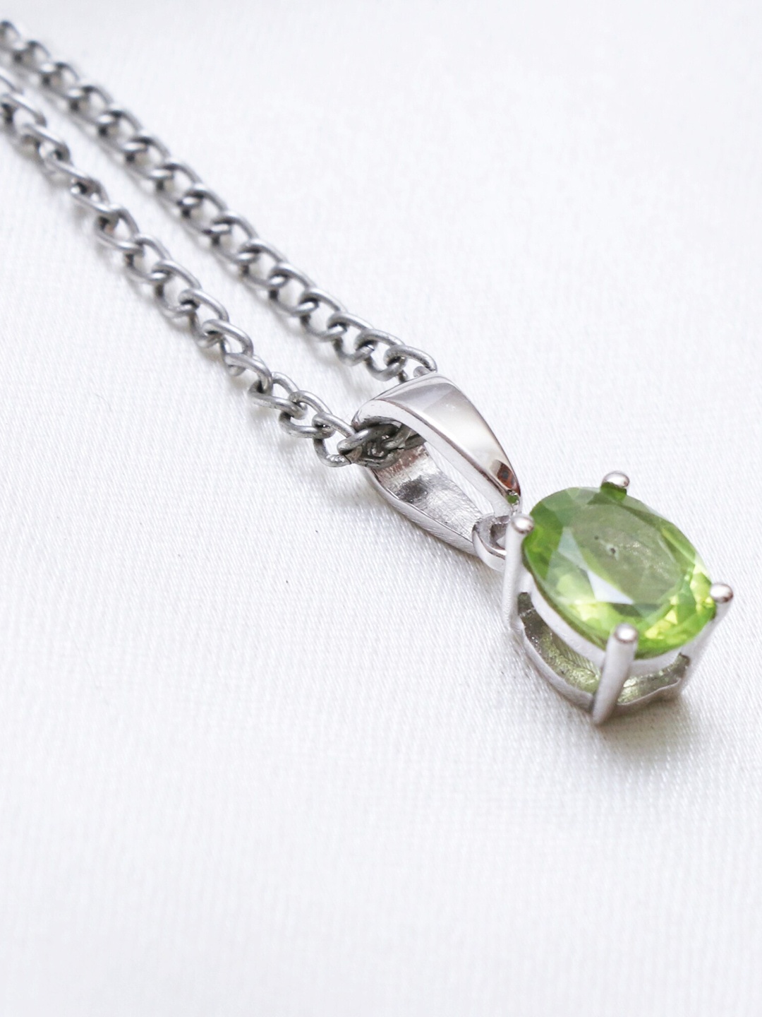 

HIFLYER JEWELS 92.5 Sterling Silver Green Stone-Studded Pendant With Chain