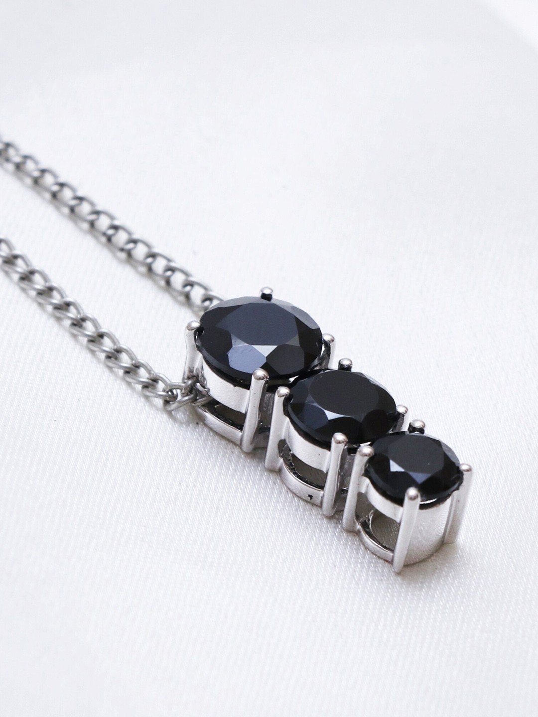 

HIFLYER JEWELS Silver-Plated Black Stone-Studded Pendant With Chain