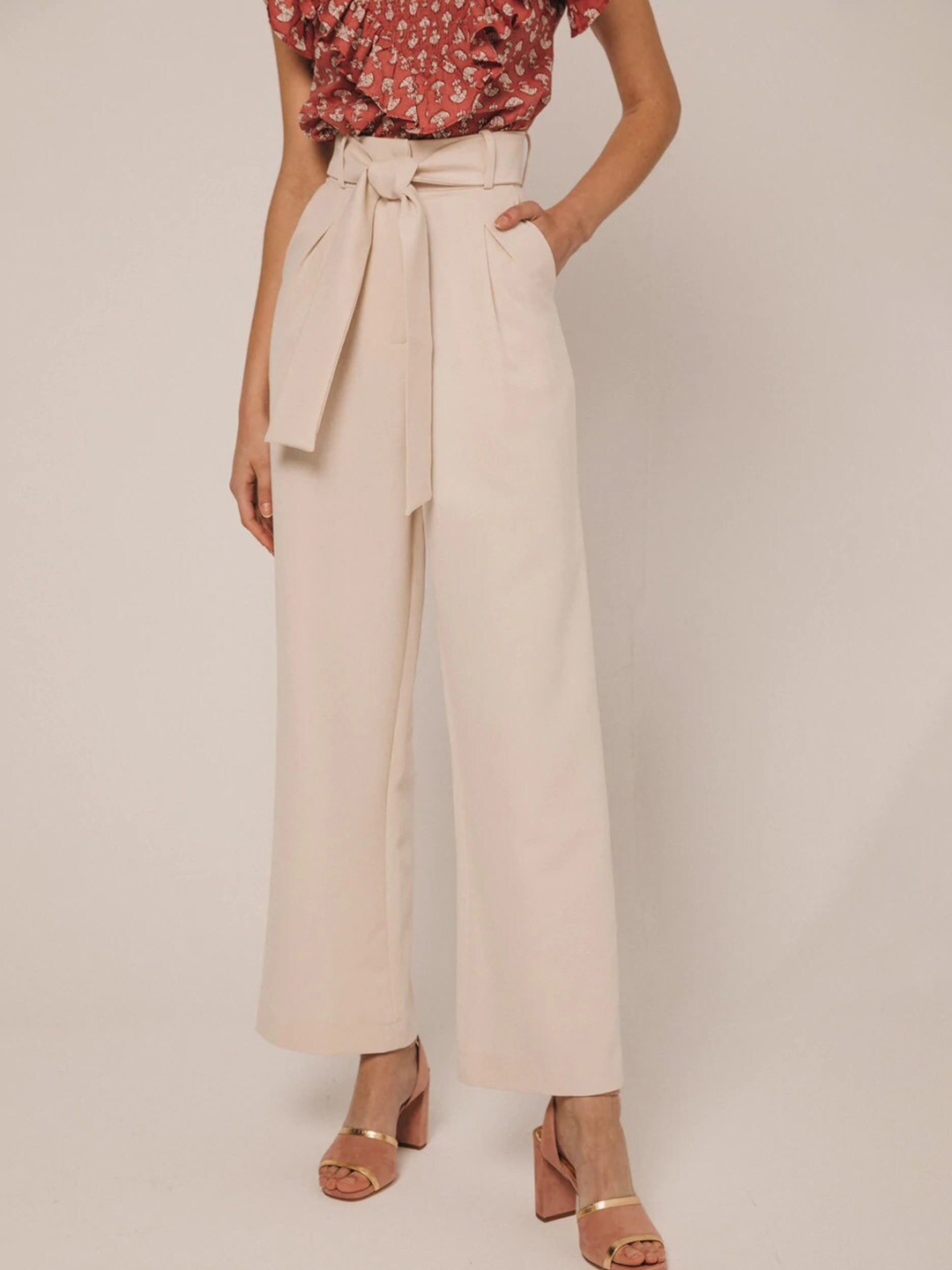 

KHUSHBOO AND PANKAJ Women Off White High-Rise Trouser