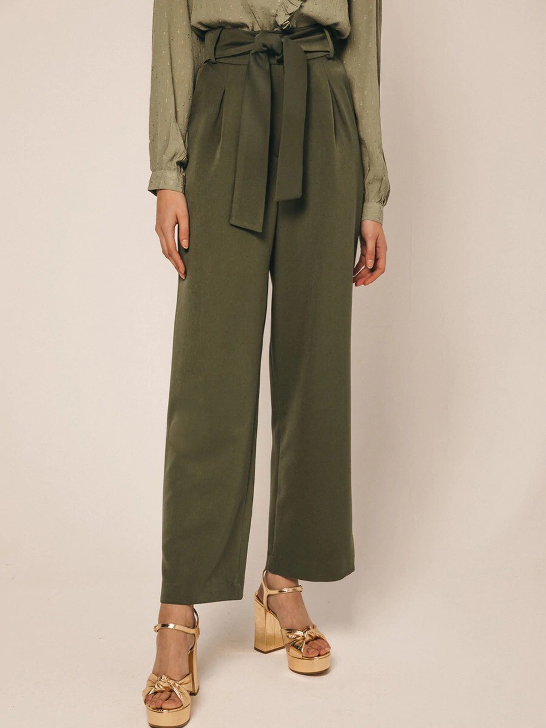 

KHUSHBOO AND PANKAJ Women Olive Green Straight Fit High-Rise Pleated Trousers