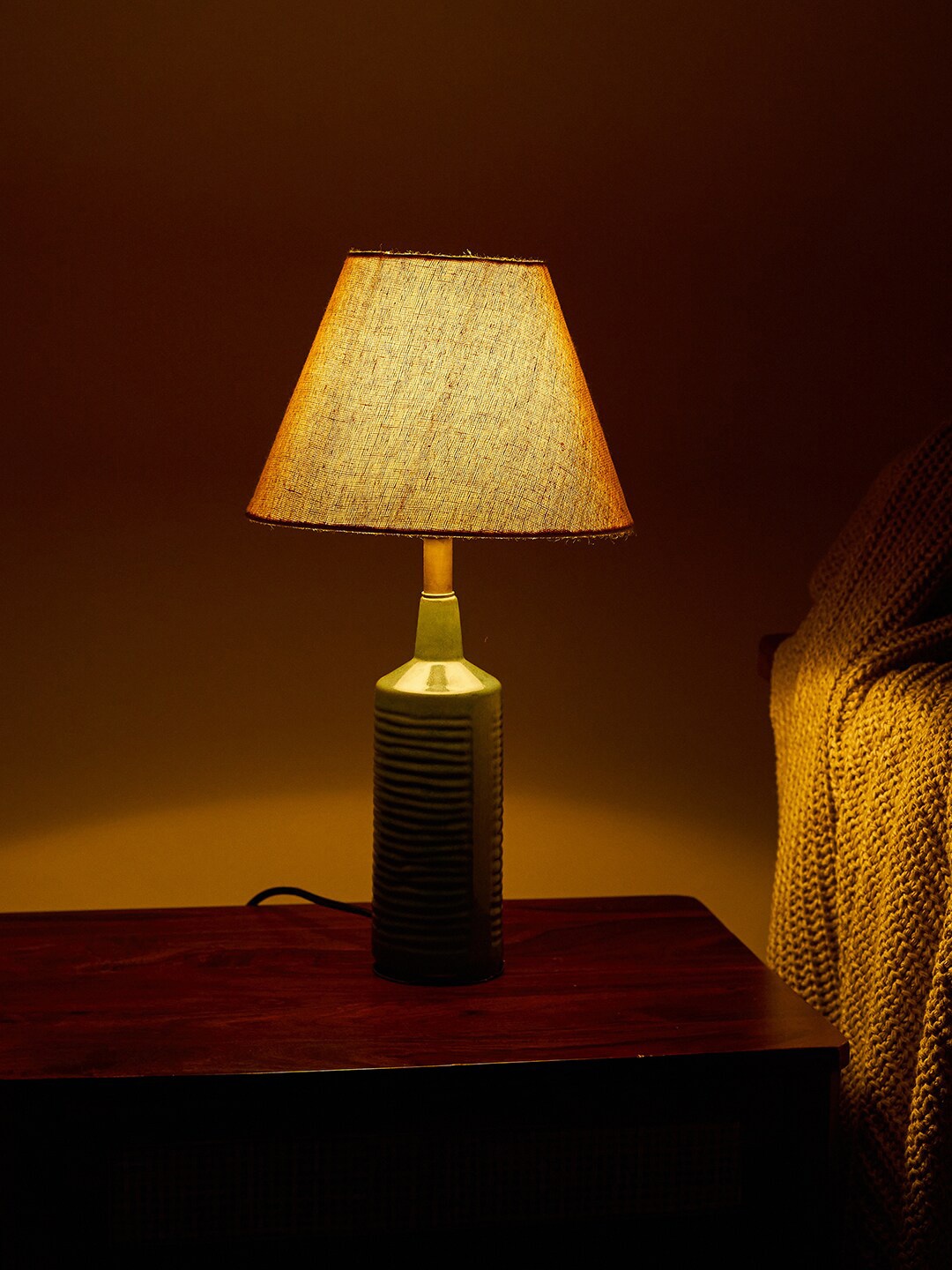 

Fabindia Off White & Teal Solid Table Lamps