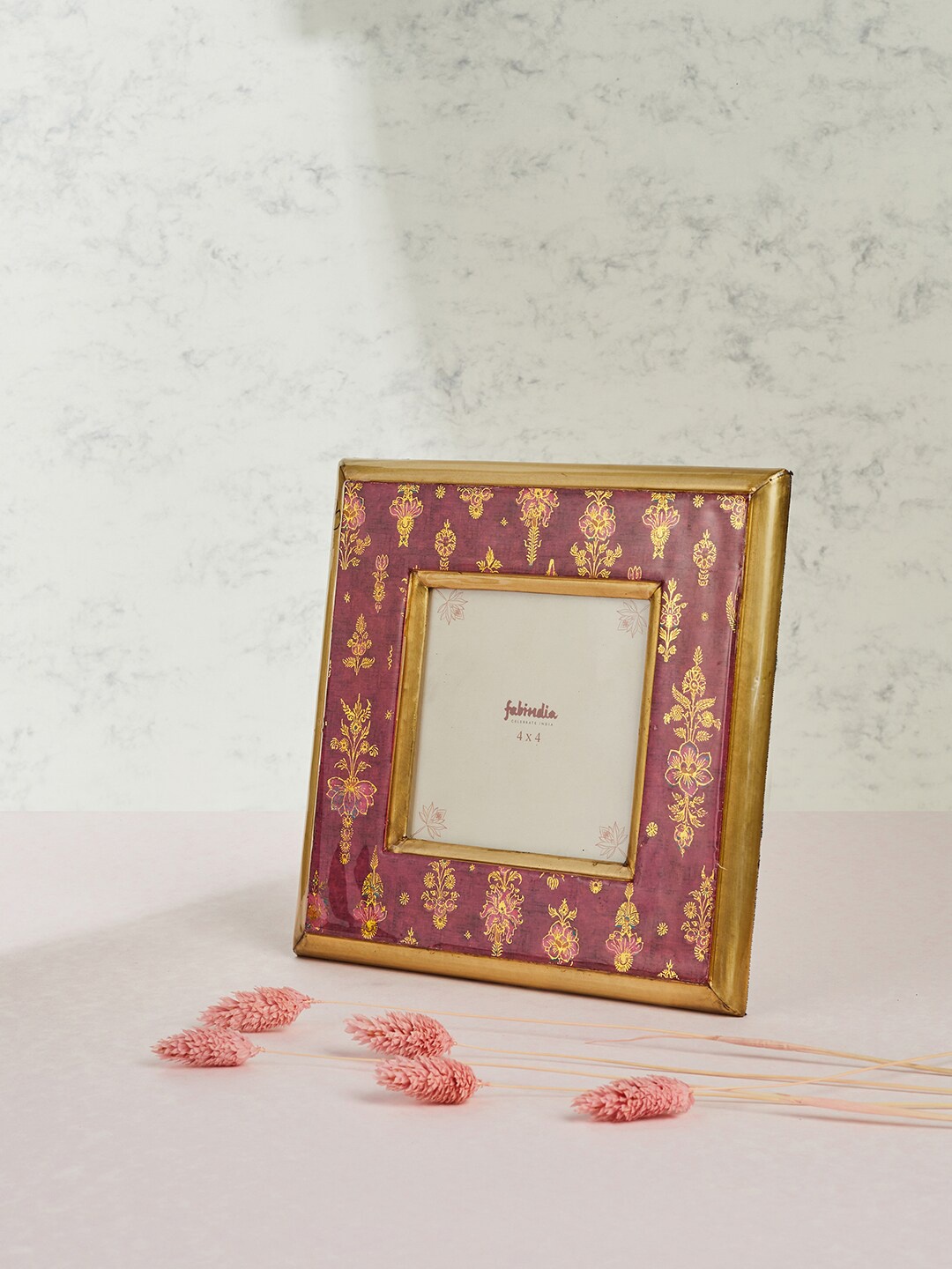 

Fabindia Red & Gold-Toned Printed Wooden Rectangle Photo Frame