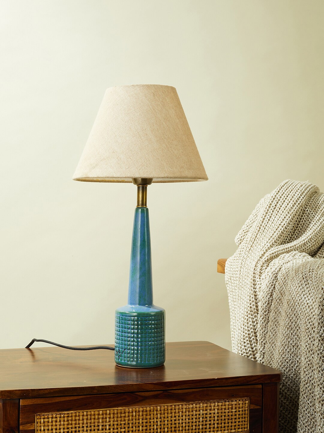 

Fabindia White & Blue Solid Table lamp