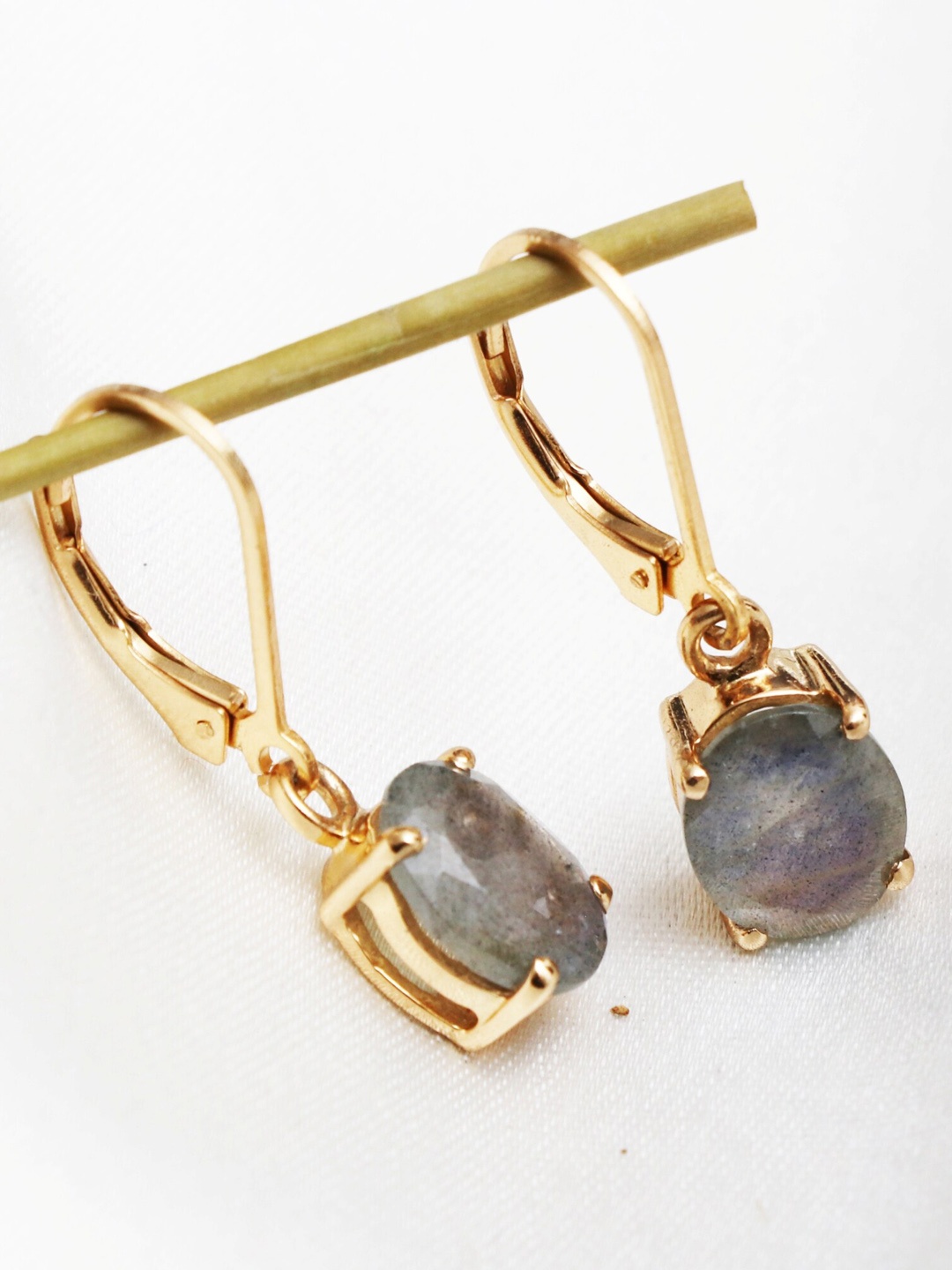

HIFLYER JEWELS Blue Contemporary Drop Earrings