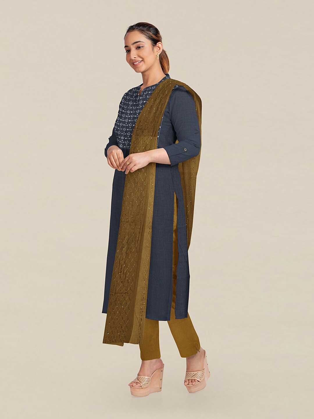 

Pothys Grey & Green Embellished Unstitched Dress Material