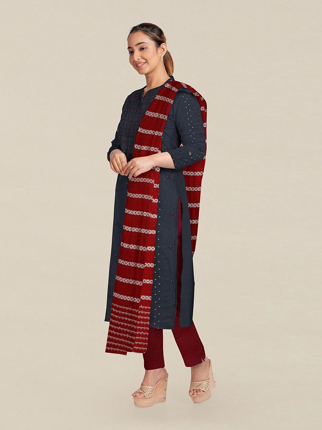 

Pothys Grey & Maroon Embellished Unstitched Dress Material