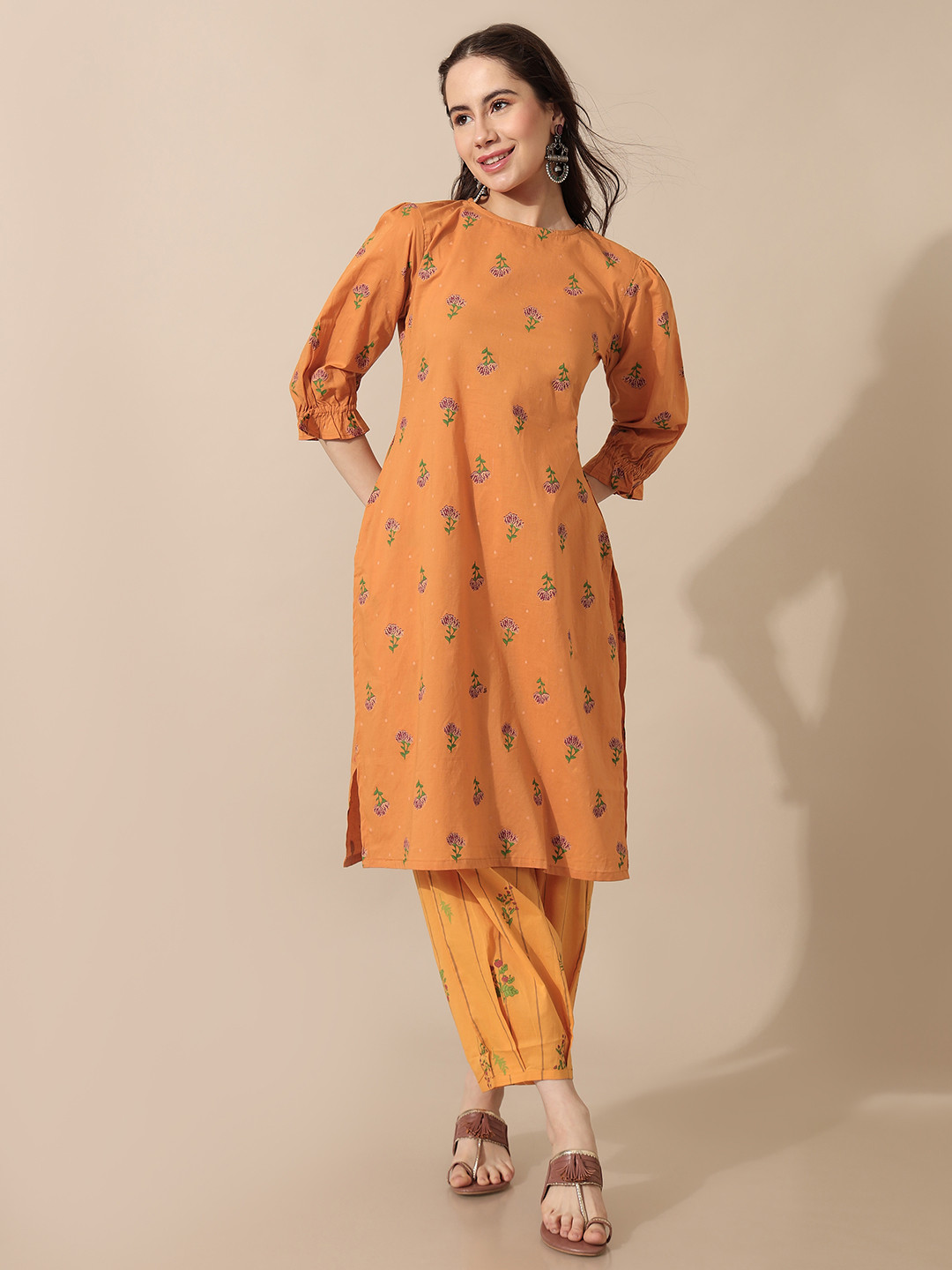 

Saaki Women Mustard Yellow Floral Printed Pure Cotton Kurta with Trousers