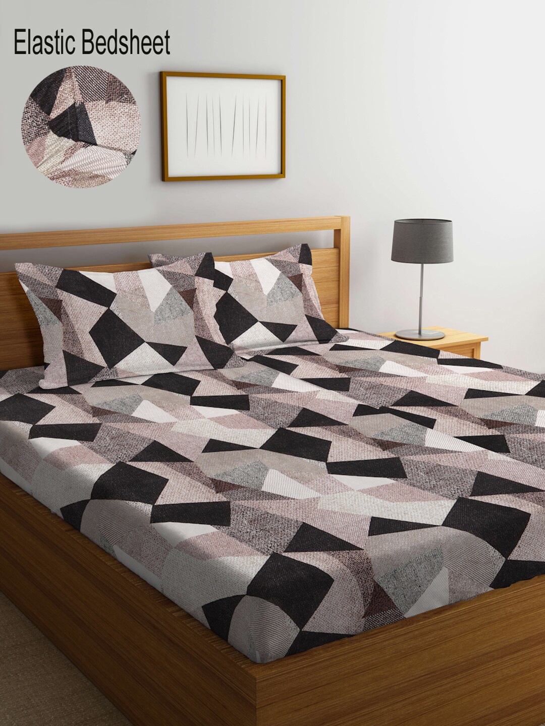 

KLOTTHE Black Geometric 300 TC Fitted Super King Double Bedsheet with 2 Pillow Covers