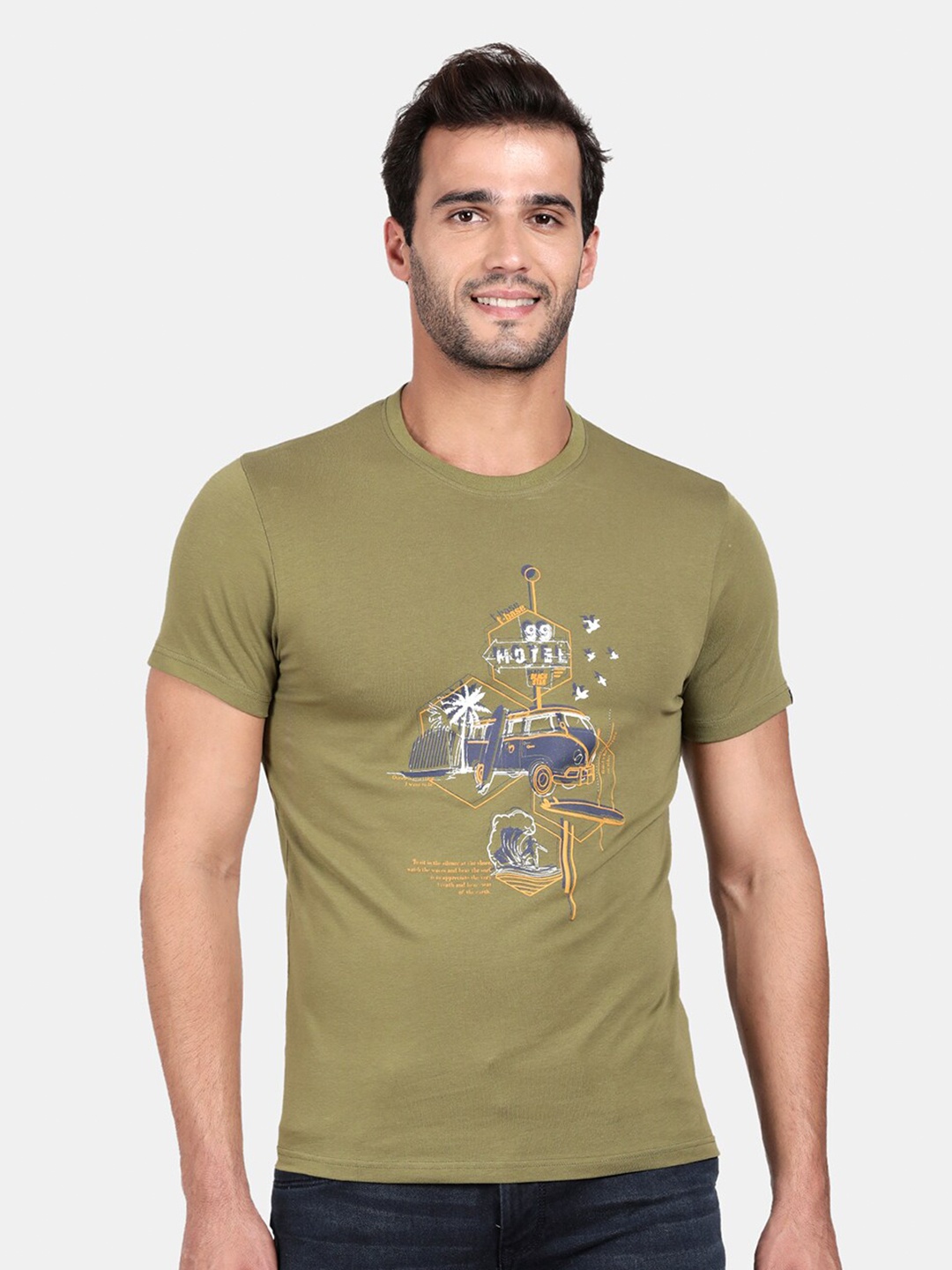 

t-base Men Green Printed T-shirt