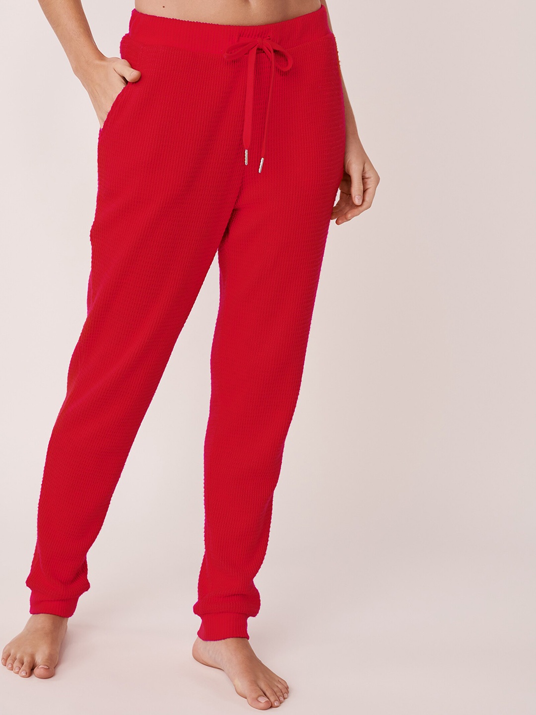 

La Vie en Rose Women Red Solid Lounge Pants