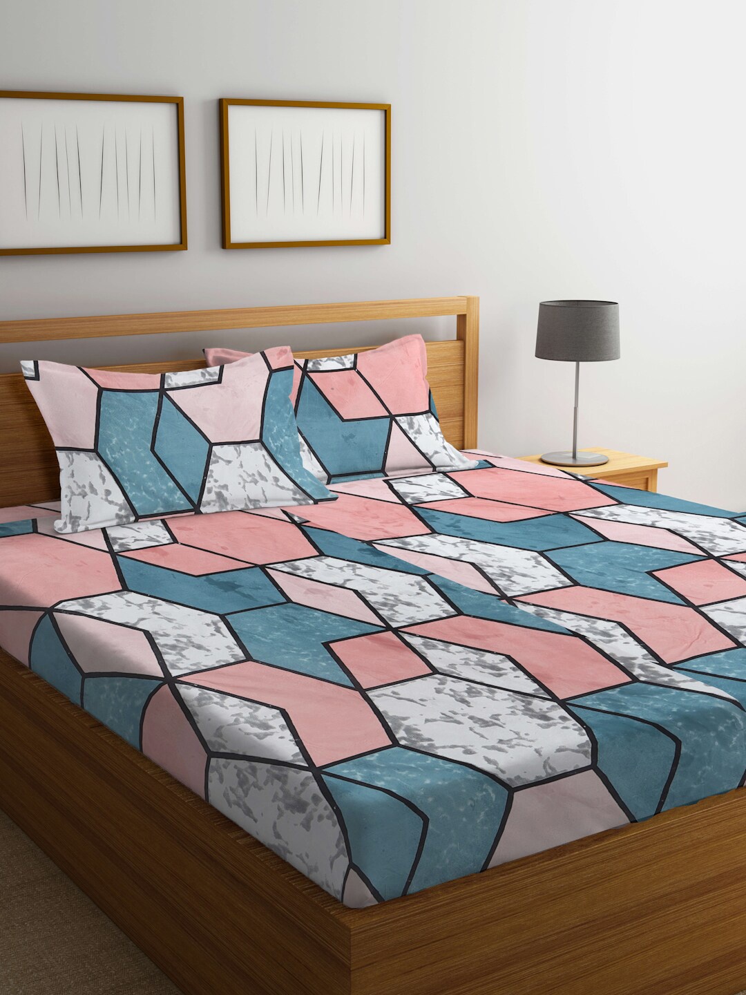 

KLOTTHE White & Blue Geometric Printed 300 TC Super King Bedsheet with 2 Pillow Covers