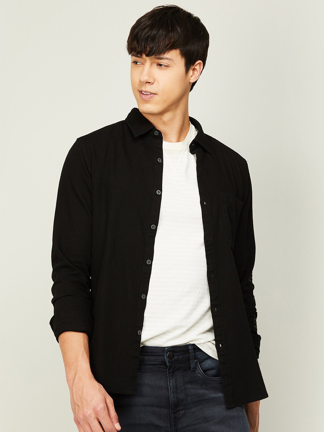 

Bossini Men Black Solid Cotton Casual Shirt