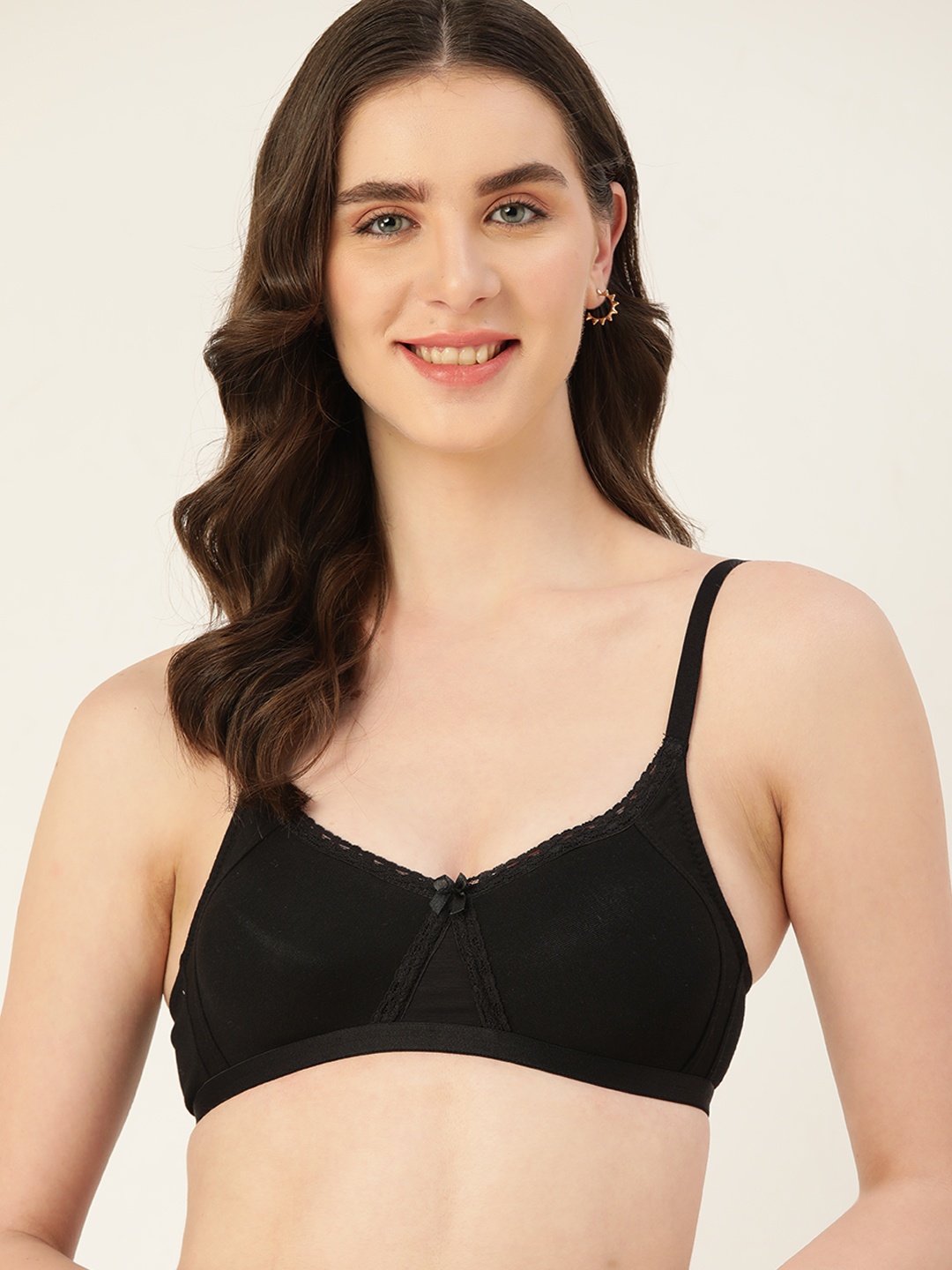 

DressBerry Non Padded Lace Detailed Bra, Black