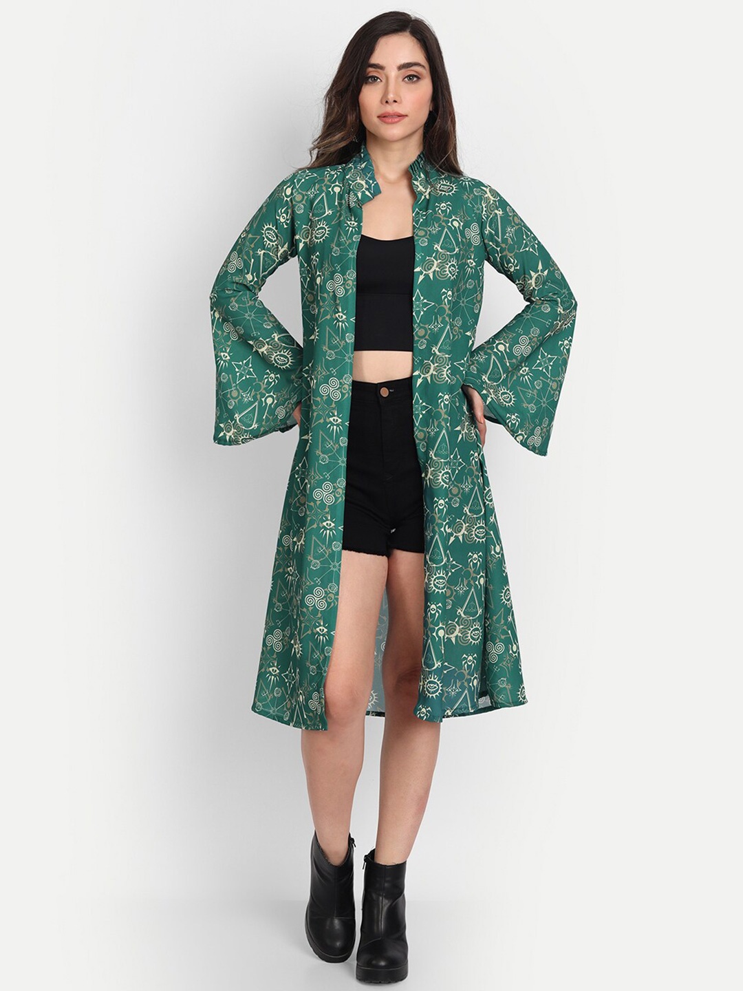

KIROSHE BY KIRAN Women Green & White Printed Longline Shrug