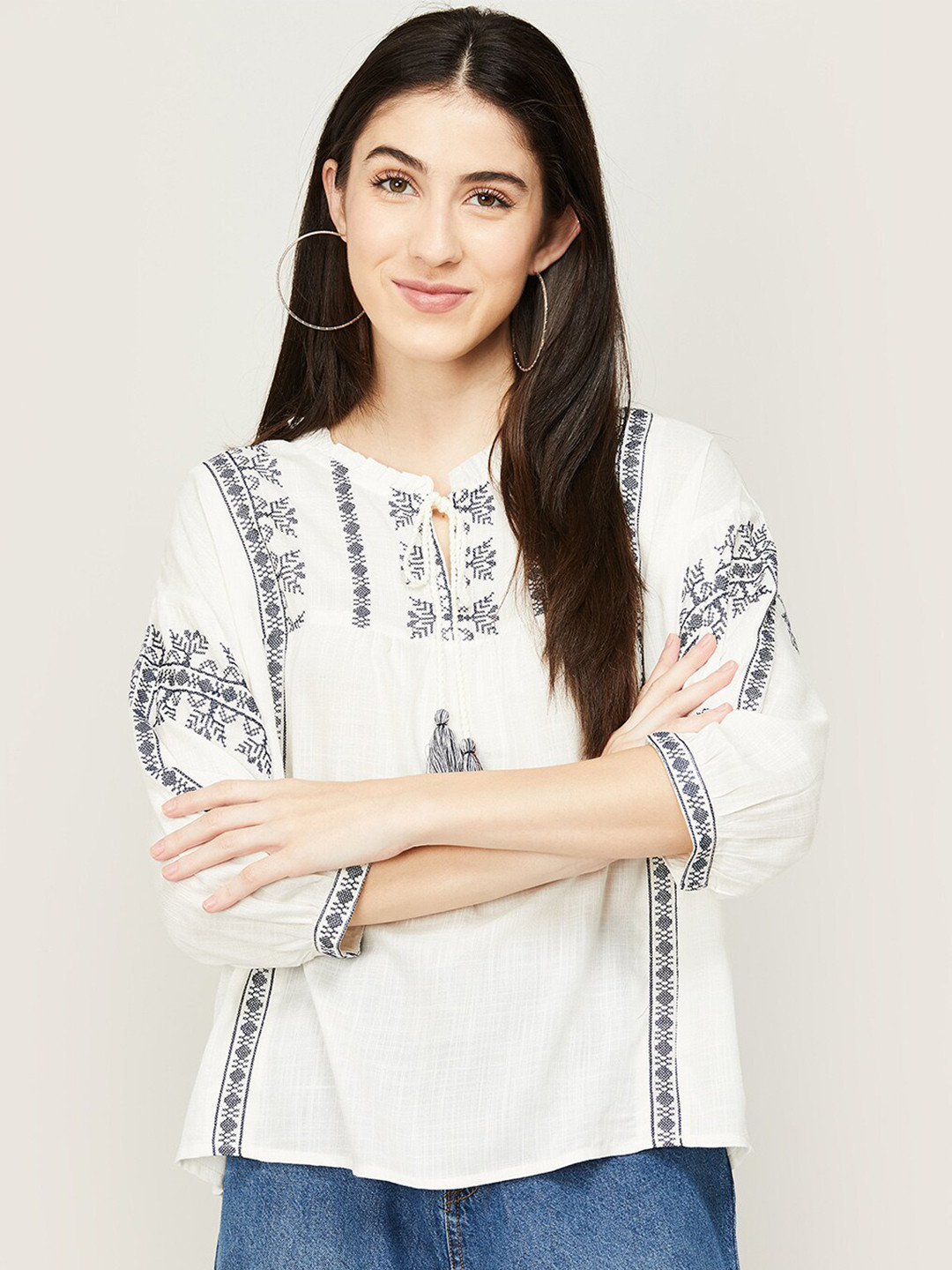 

Fame Forever by Lifestyle White & Black Print Tie-Up Neck Top