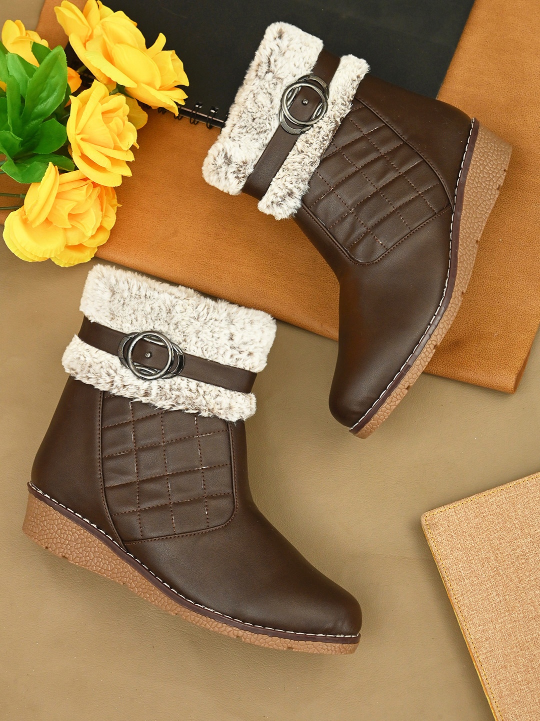 

BOOTCO Women Brown & White Textured Casual Block Heeled Regular Boots