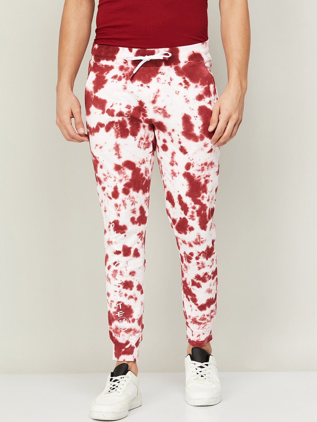 

SmileyWorld Men Red & White Printed Slim-Fit Cotton Jogger