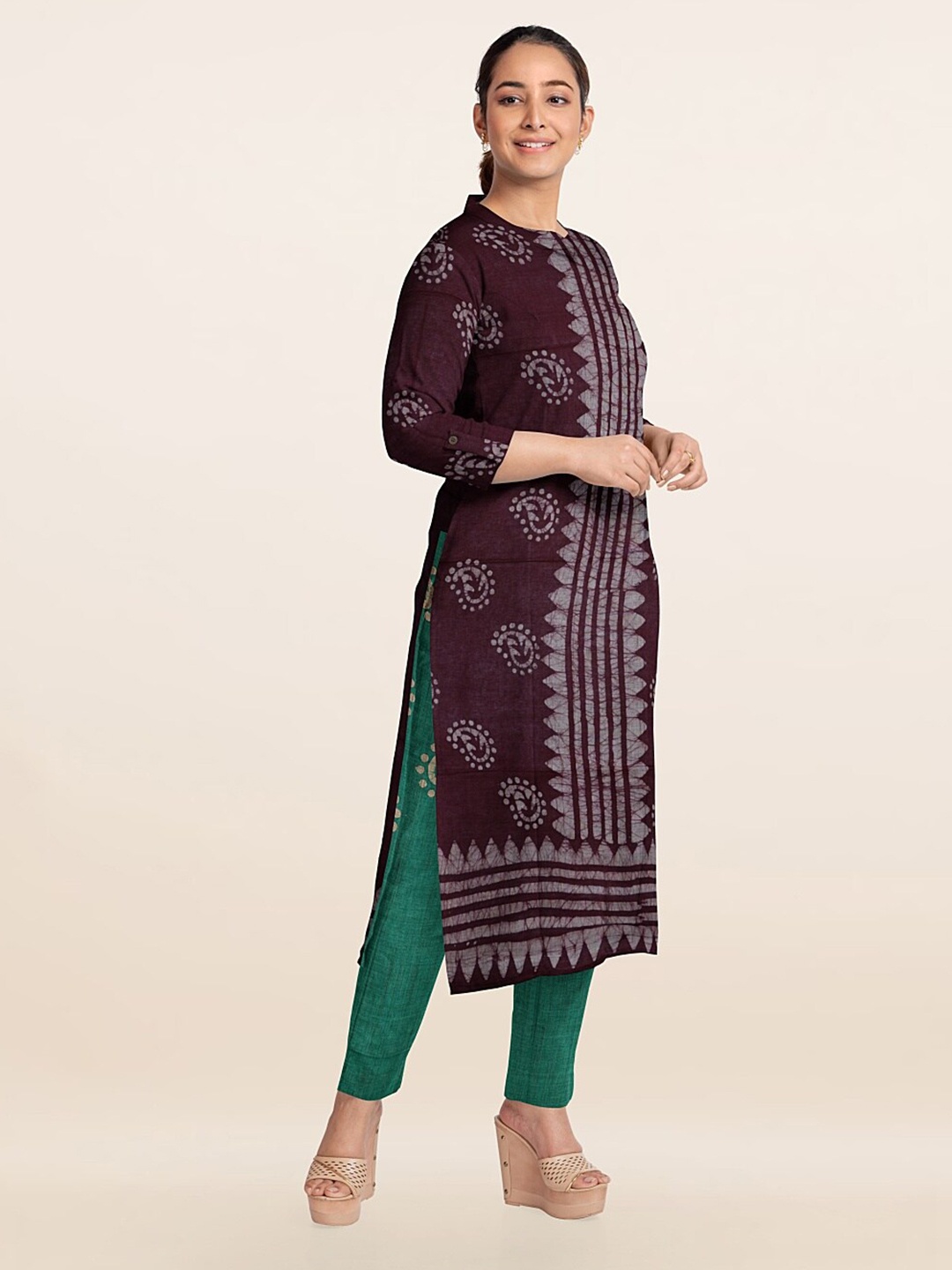 

Pothys Magenta & Green Printed Unstitched Dress Material