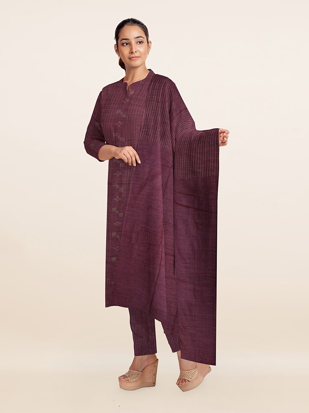 

Pothys Mauve & Gold-Toned Embroidered Unstitched Dress Material