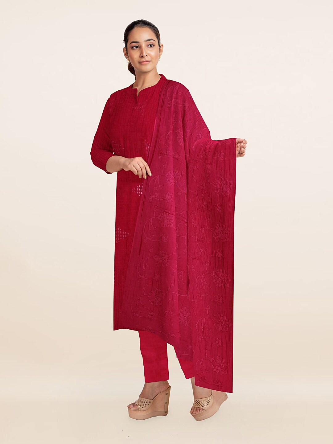 

Pothys Women Pink & Red Printed Unstitched Dress Material