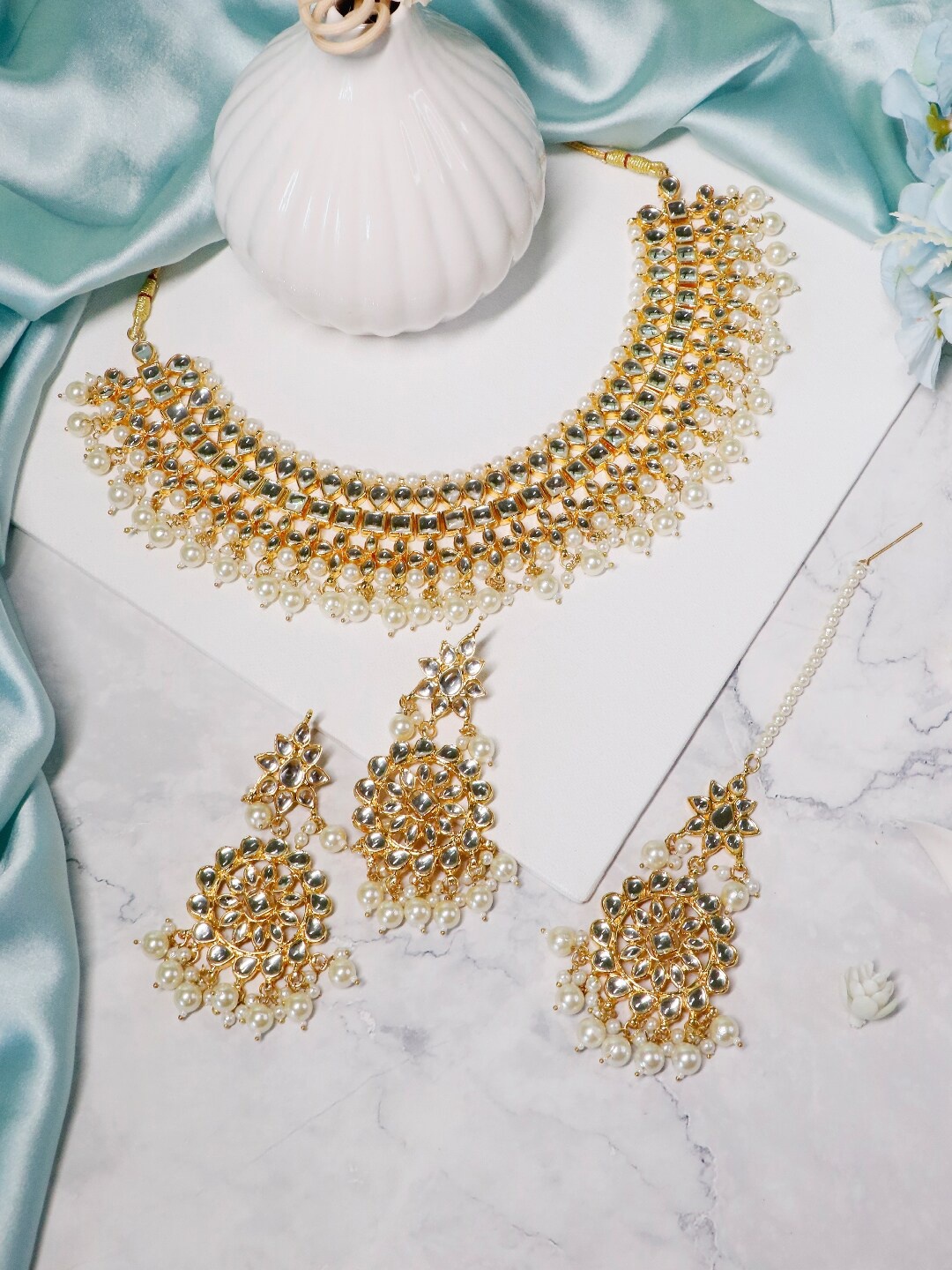 

Ishhaara White Brass Gold-Plated Choker Necklace With Earrings & Maang Tikka