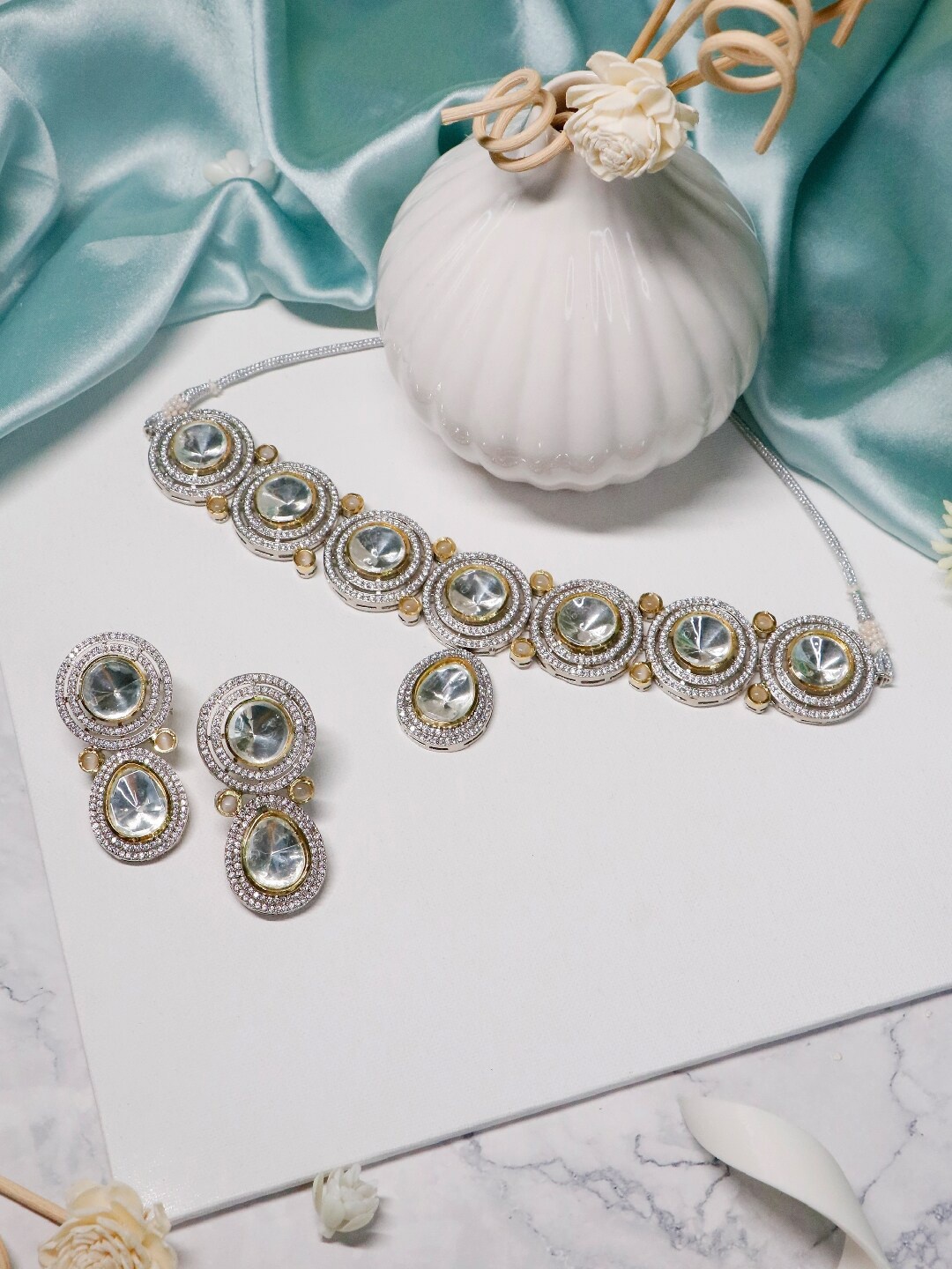 

Ishhaara AD Stone Kundan Choker Jewellery Set, White