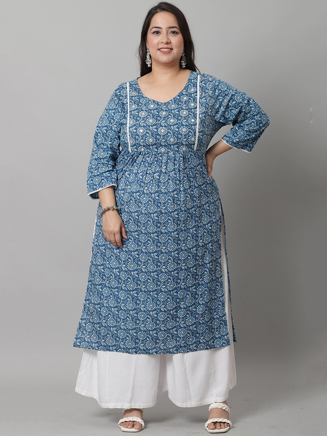 

Rajnandini Plus Size Floral Printed Round Neck Straight Cotton Kurta, Teal