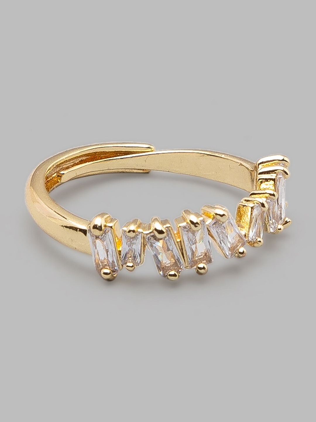 

Globus Gold-Plated White Stone-Studded Finger Ring
