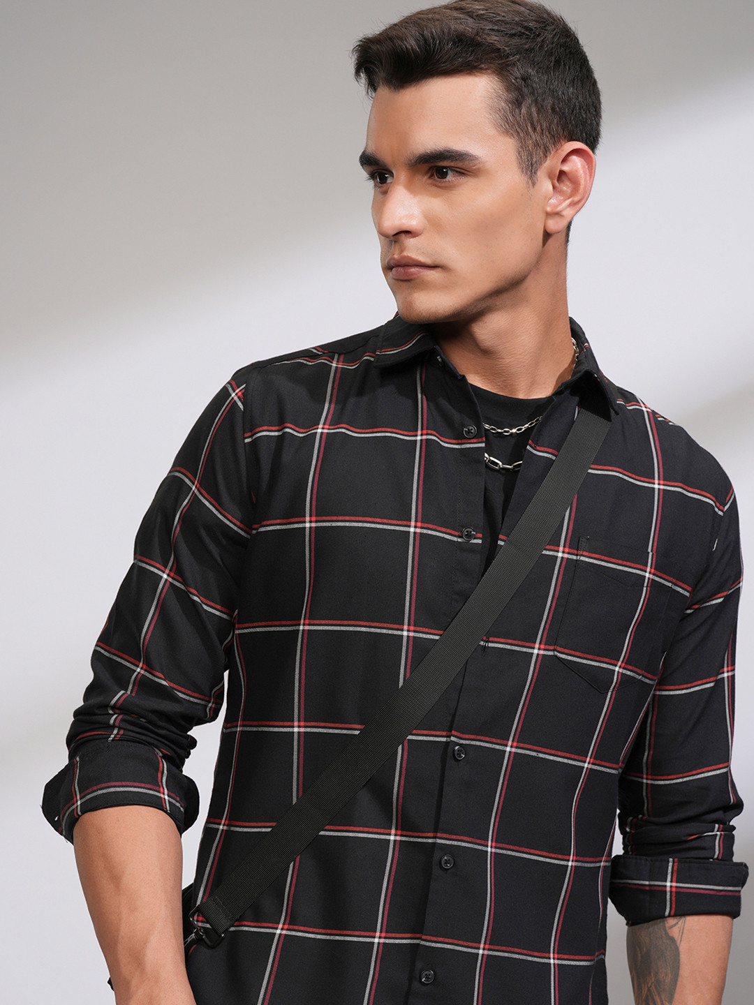 

HIGHLANDER Men Black Slim Fit Windowpane Checked Casual Shirt