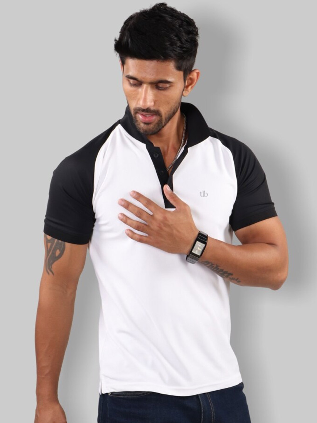 

The Label Bar Men White & Black Polo Collar Cotton T-shirt