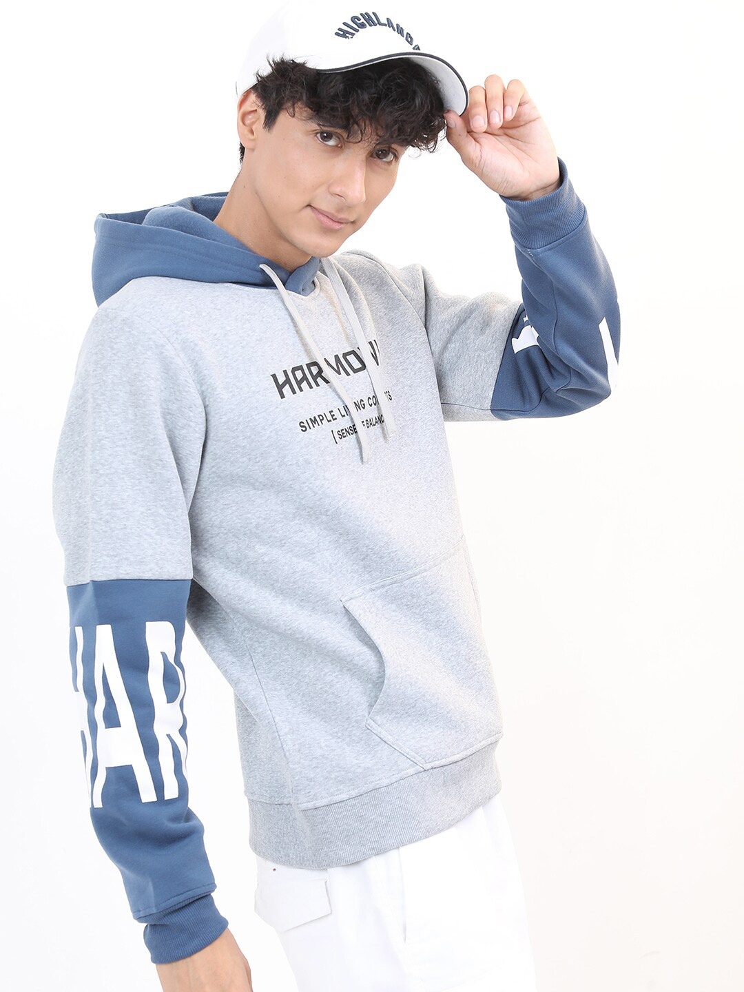 

KETCH Men Grey Printed Hooded Sweatshirt
