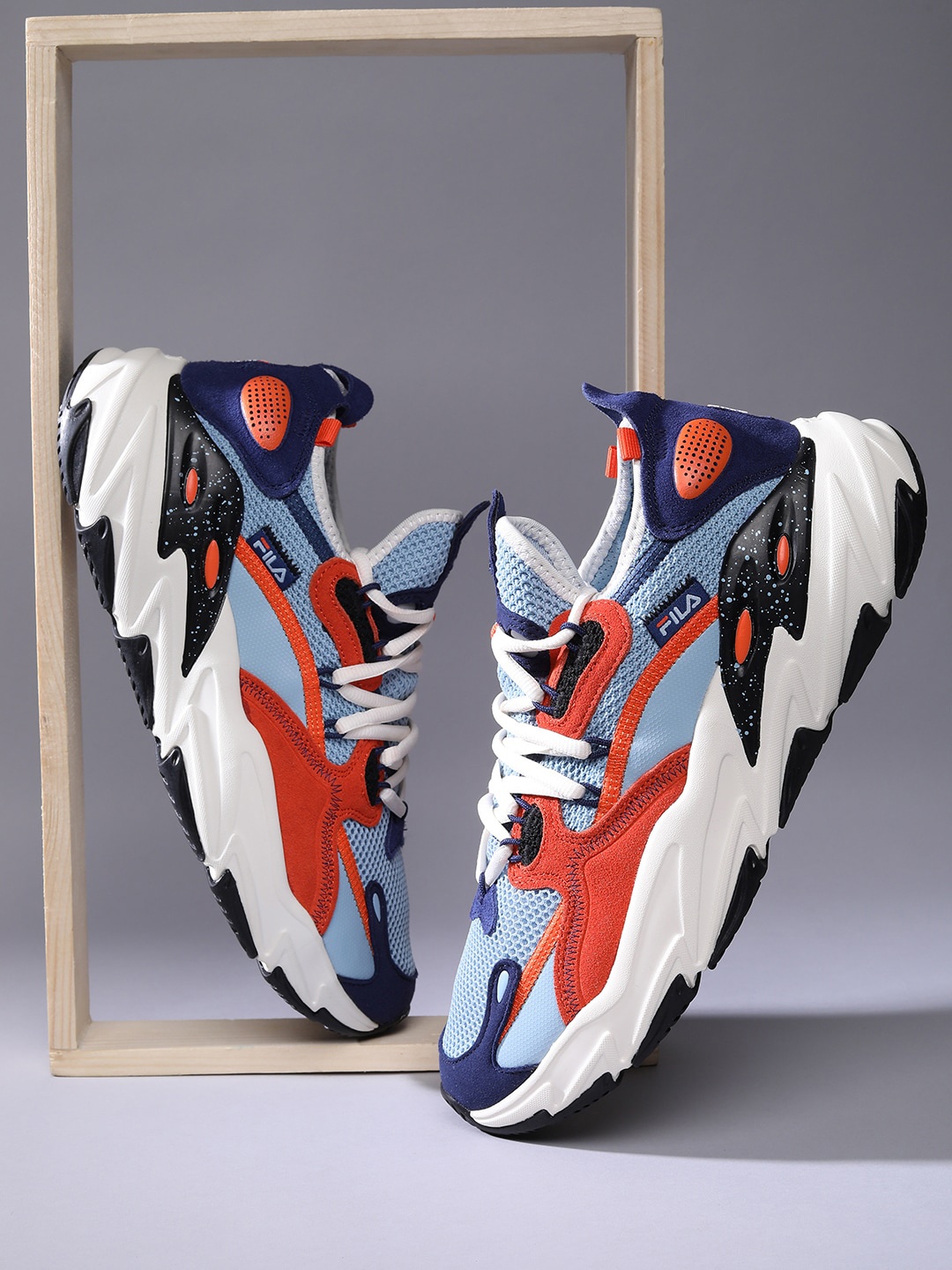 

FILA Men Blue RAY TRACER EVO 2 Colourblocked Sneakers