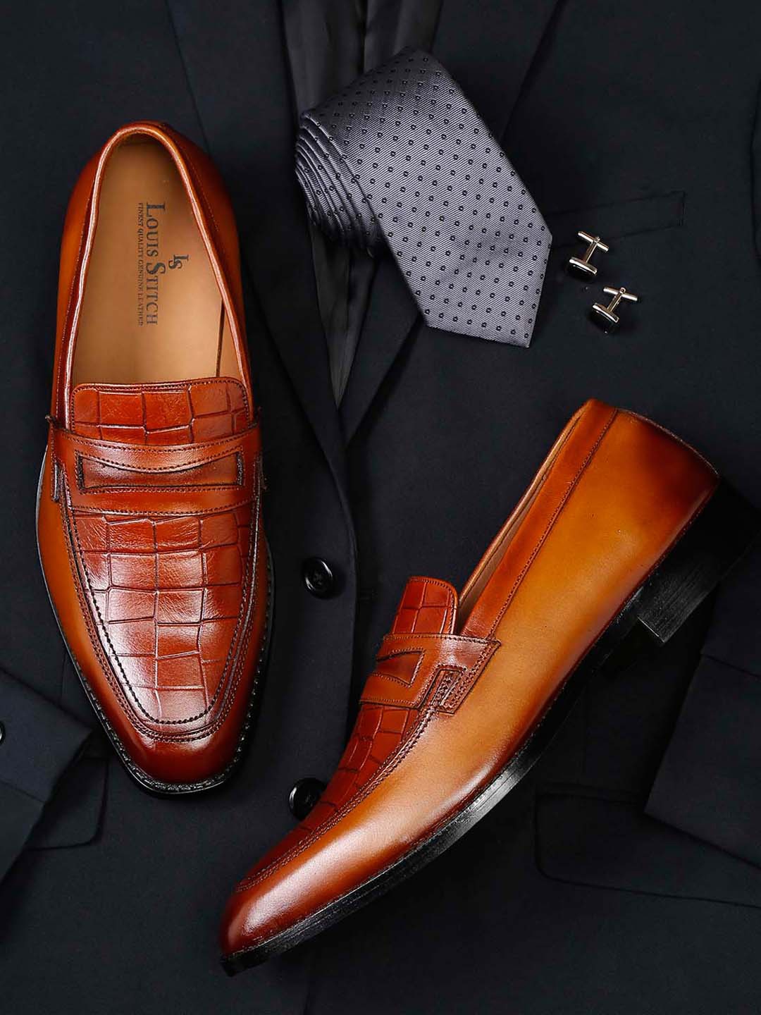 

LOUIS STITCH Men Brown Textured Leather Formal Shoes