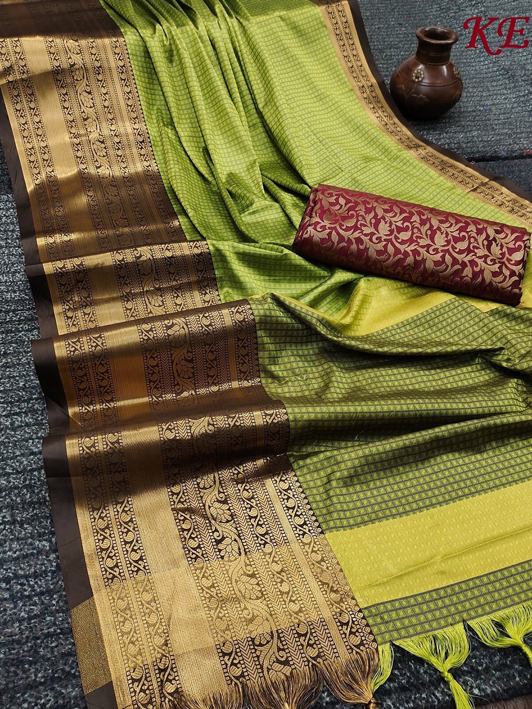 

M M Venture Green & Brown Woven Design Zari Silk Cotton Banarasi Saree