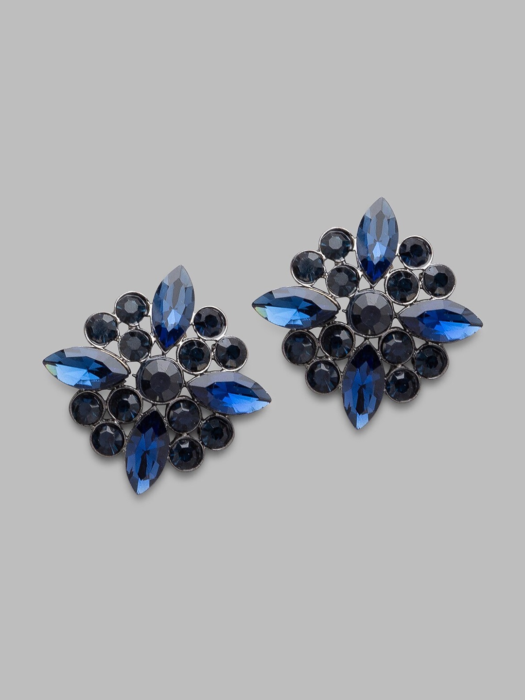 

Globus Navy Blue & Black Floral Silver Plated Studs Earrings
