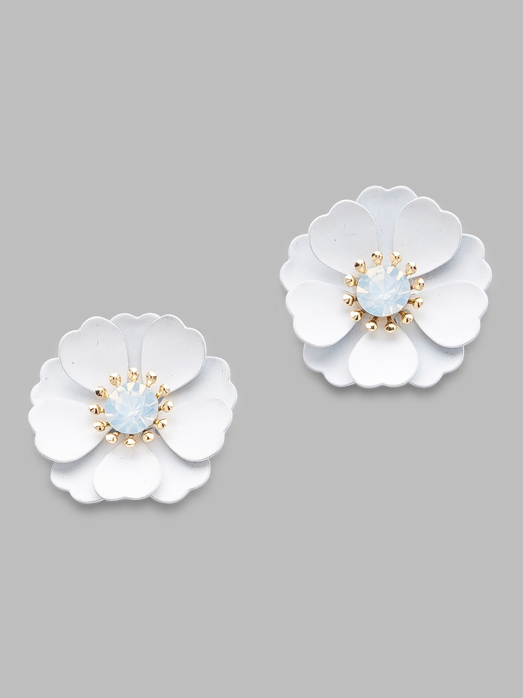 

Globus White & Blue Floral Gold Plated Stud Earrings