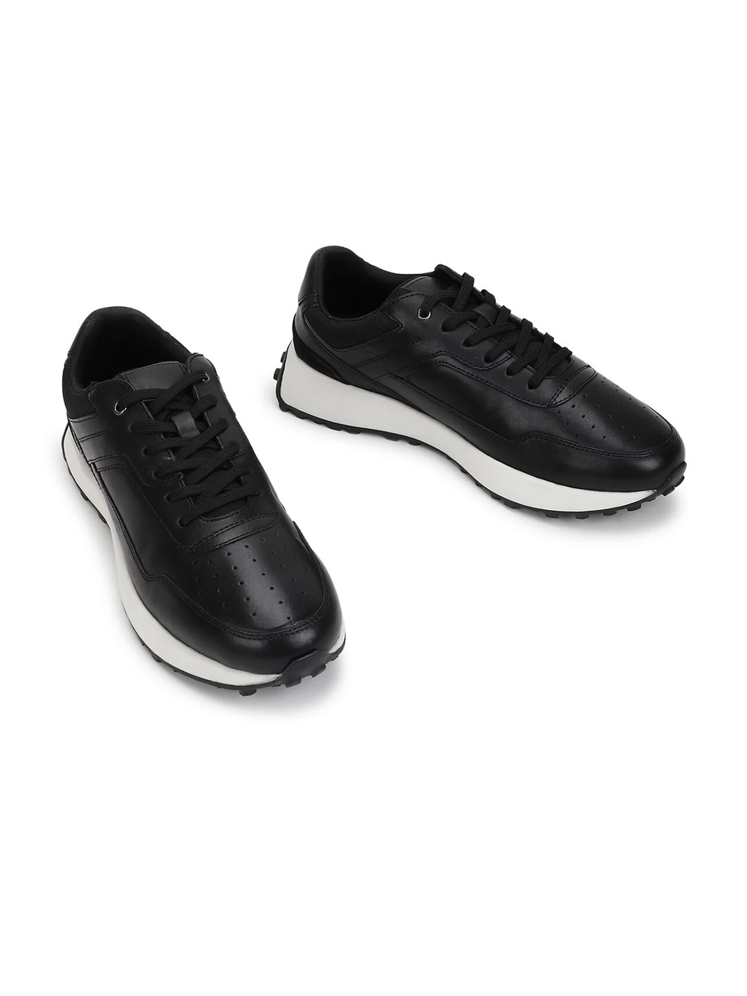 

Marks & Spencer Men Black Perforations Sneakers