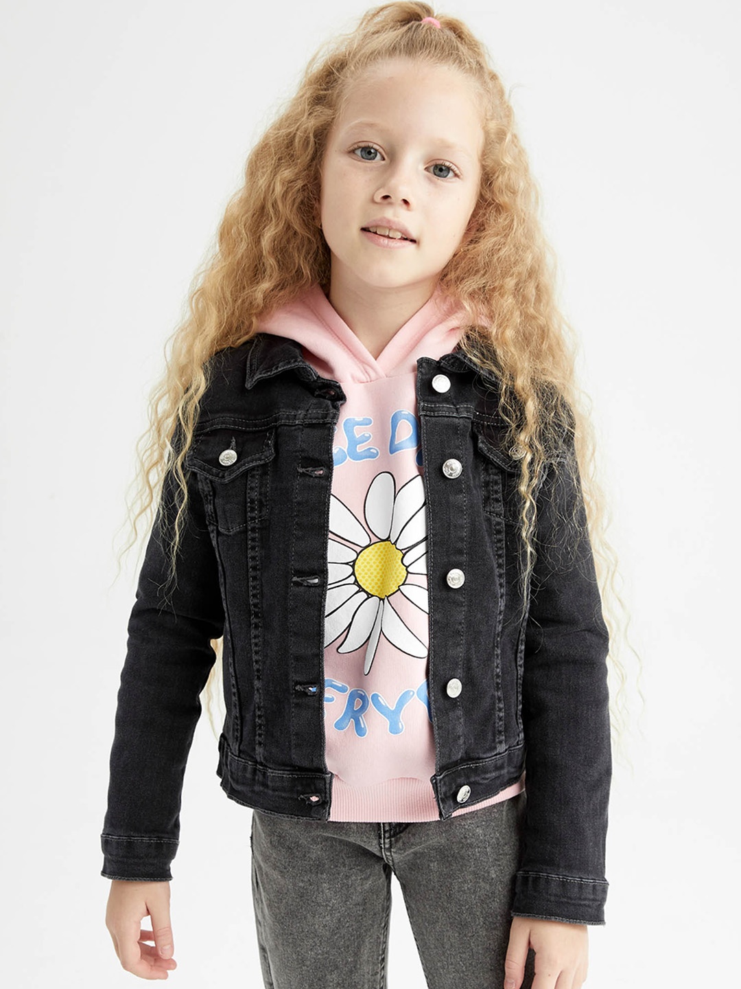

DeFacto Girls Black Solid Crop Denim Jacket
