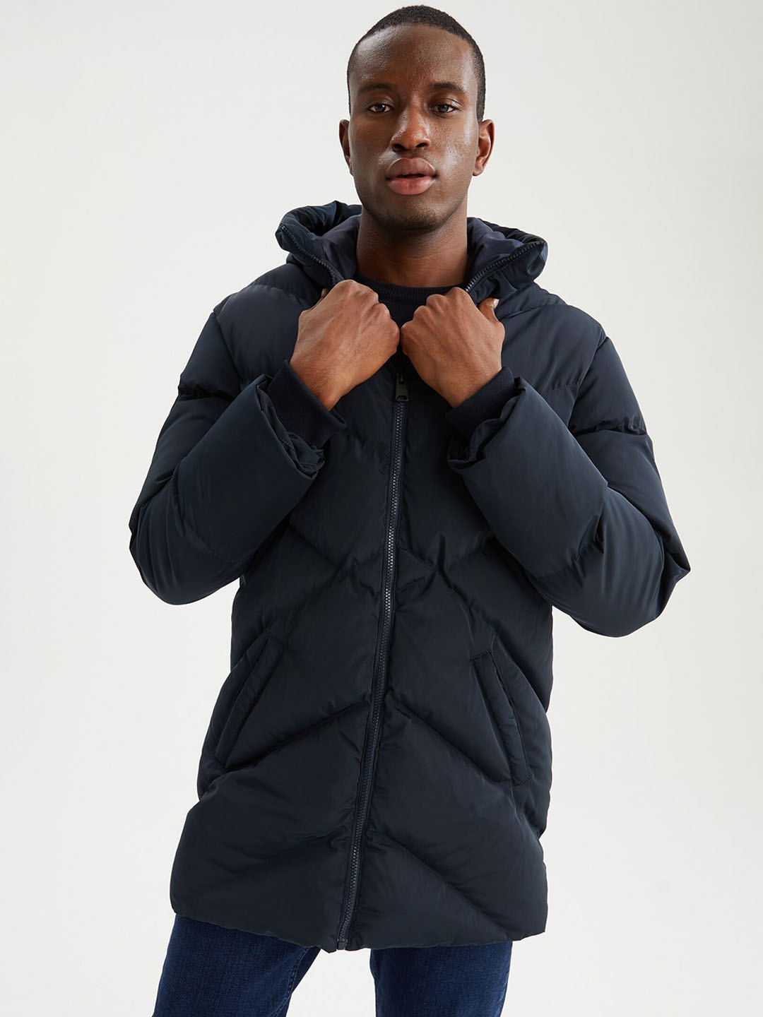 

DeFacto Men Navy Blue Longline Padded Jacket