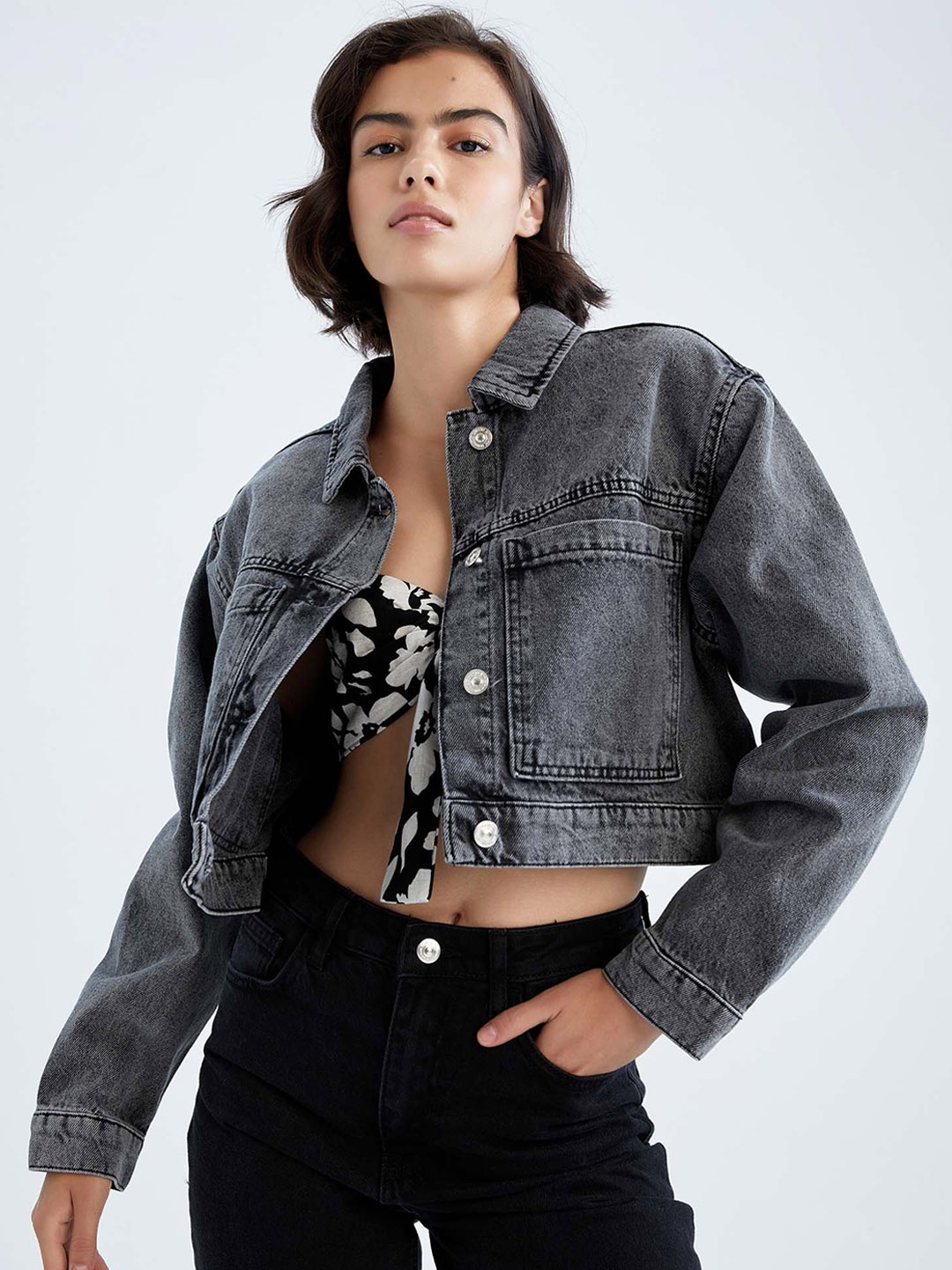 

DeFacto Women Black Pure Cotton Crop Denim Jacket